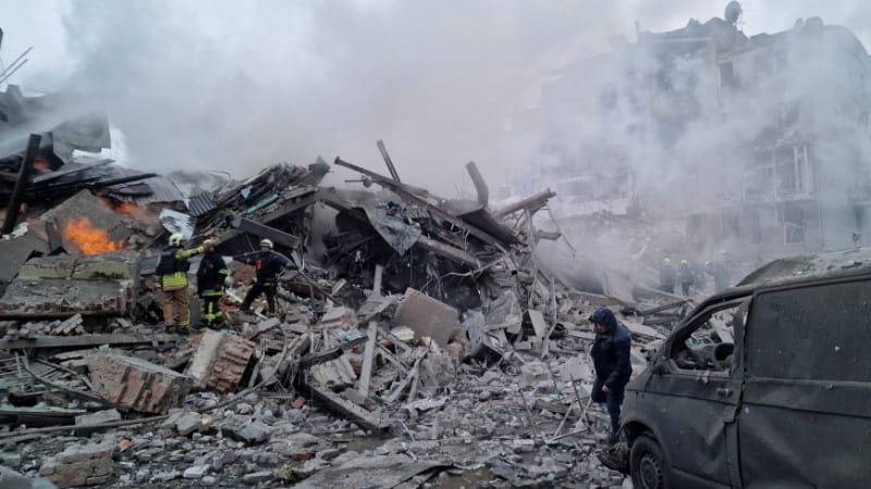 أوكرانيا تعلن إصابة 25 بقصف روسي على خاركيف وموسكو تنفي