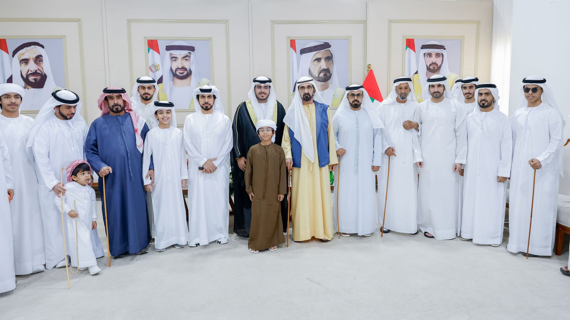 محمد بن راشد يشهد أفراح المقعودي والسبوسي في دبي 