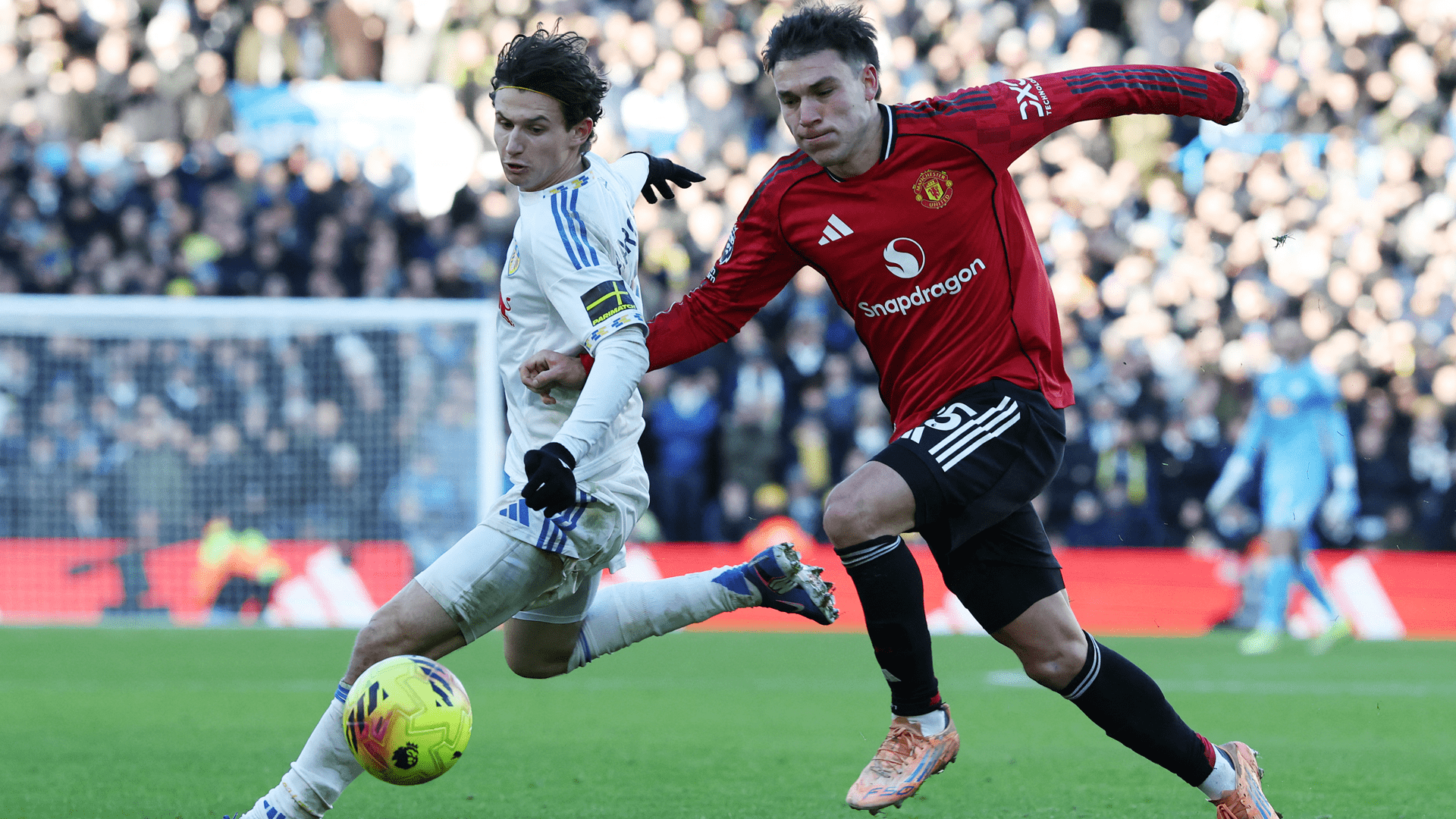 مانشستر يونايتد يسقط بفخ التعادل أمام ليدز في الدوري الإنجليزي