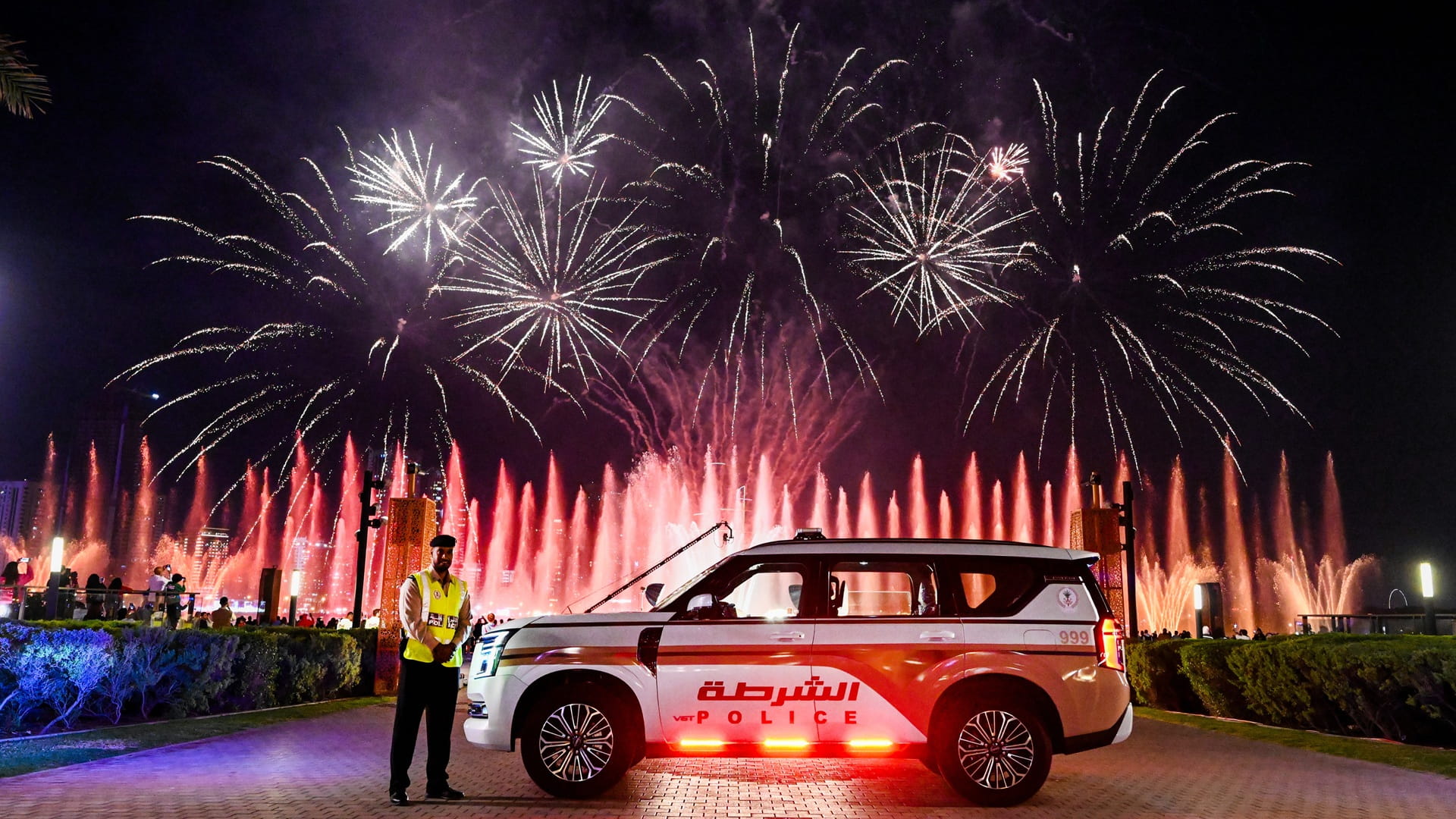 شرطة الشارقة تعلن عن نجاح خطتها الأمنية لاستقبال العام الجديد2026   