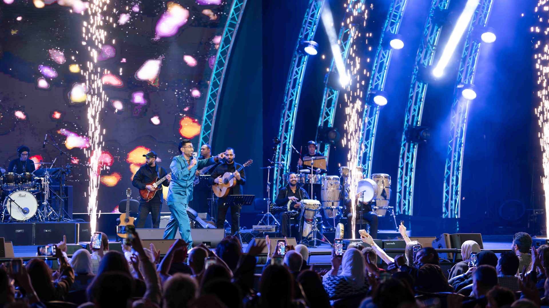 Ahmed Saad and Siilawy thrill crowds at Al Majaz Amphitheatre 