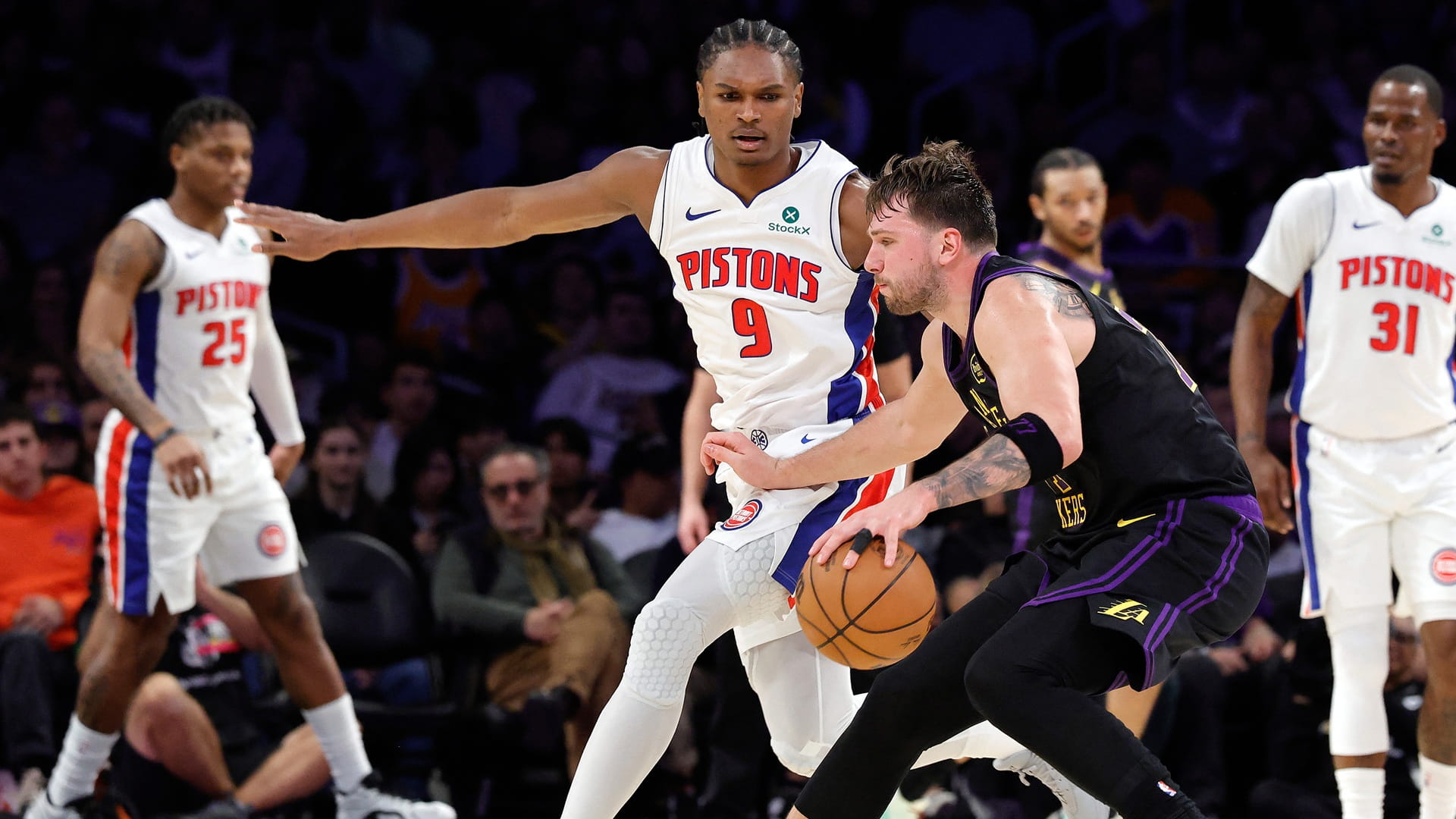 ديترويت يتخطى لوس أنجليس ليكرز في السلة الأميركية 