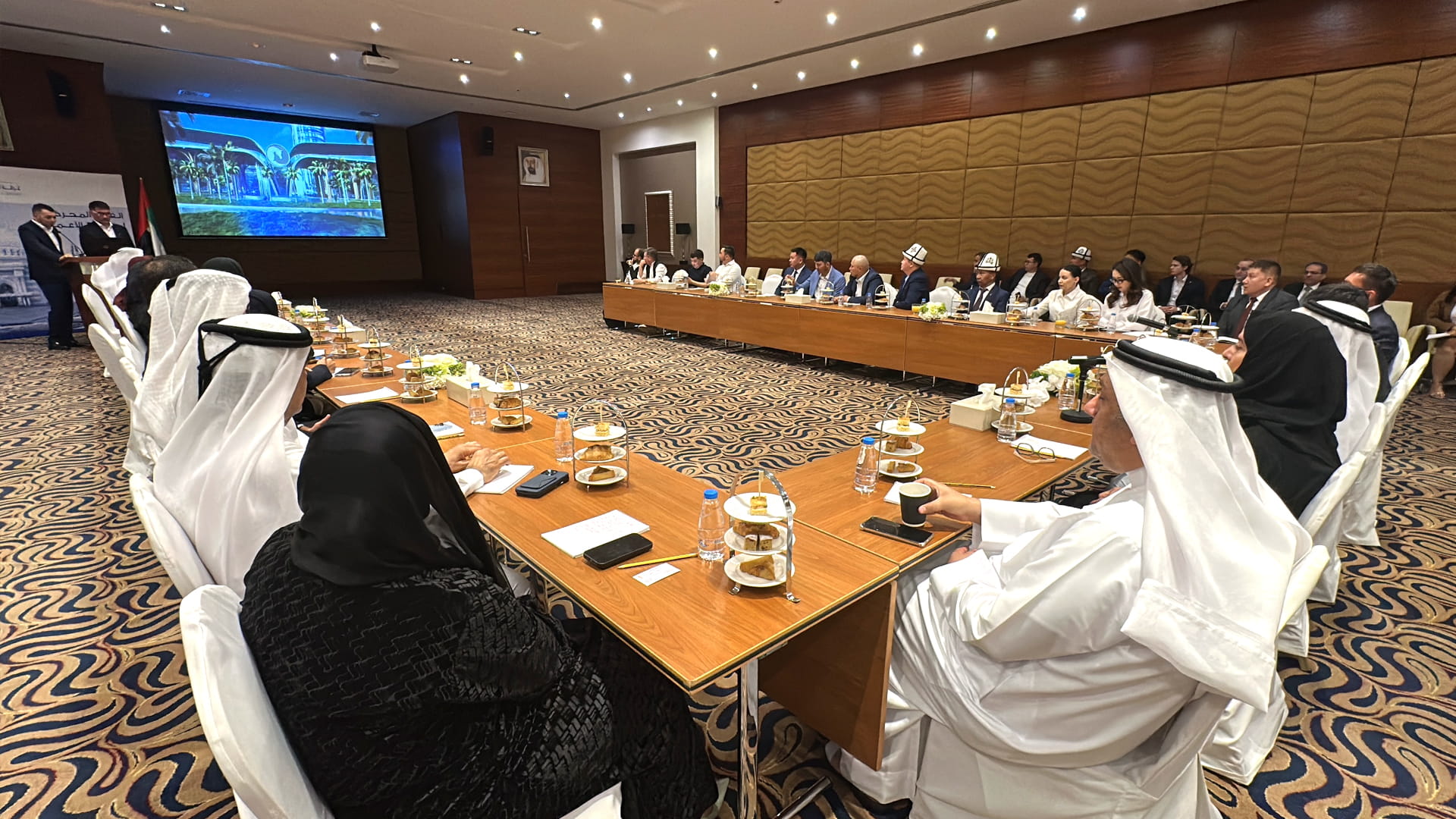 قرغيزستان تشيد بالنمو الملحوظ لحجم التبادل التجاري مع الإمارات 