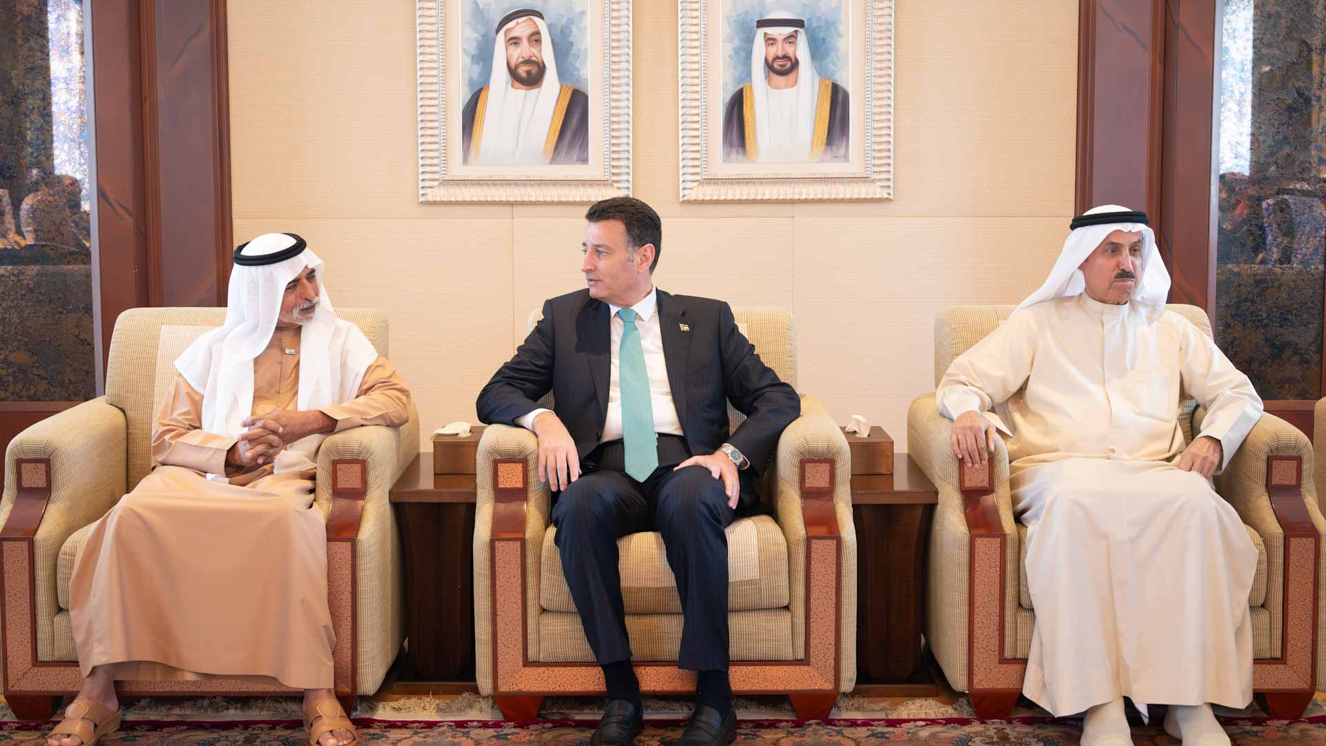 نهيان بن مبارك ورئيس مجلس النواب الأردني يبحثان تعزيز التعاون 