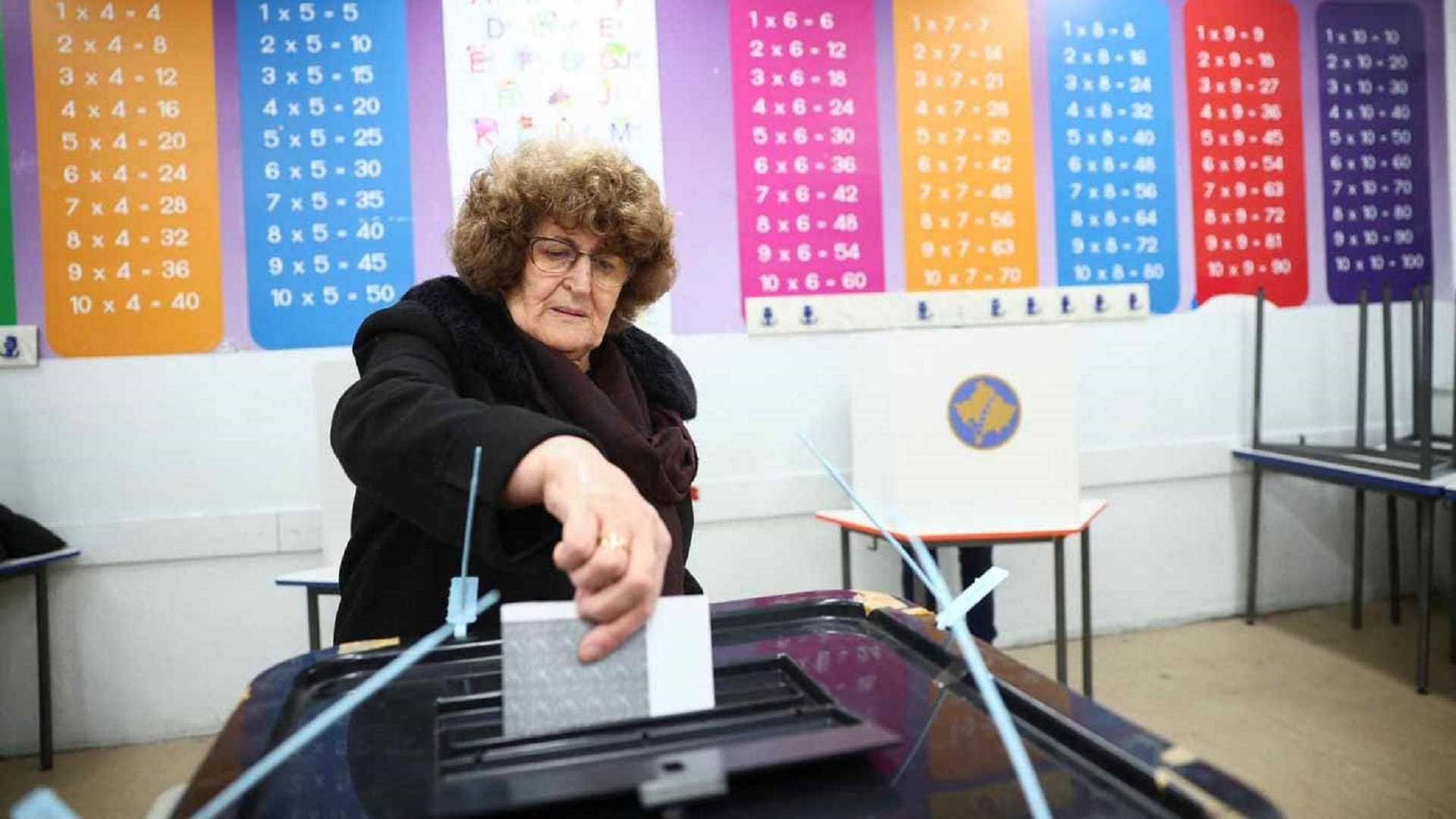 Kosovo's diaspora returns home to vote 