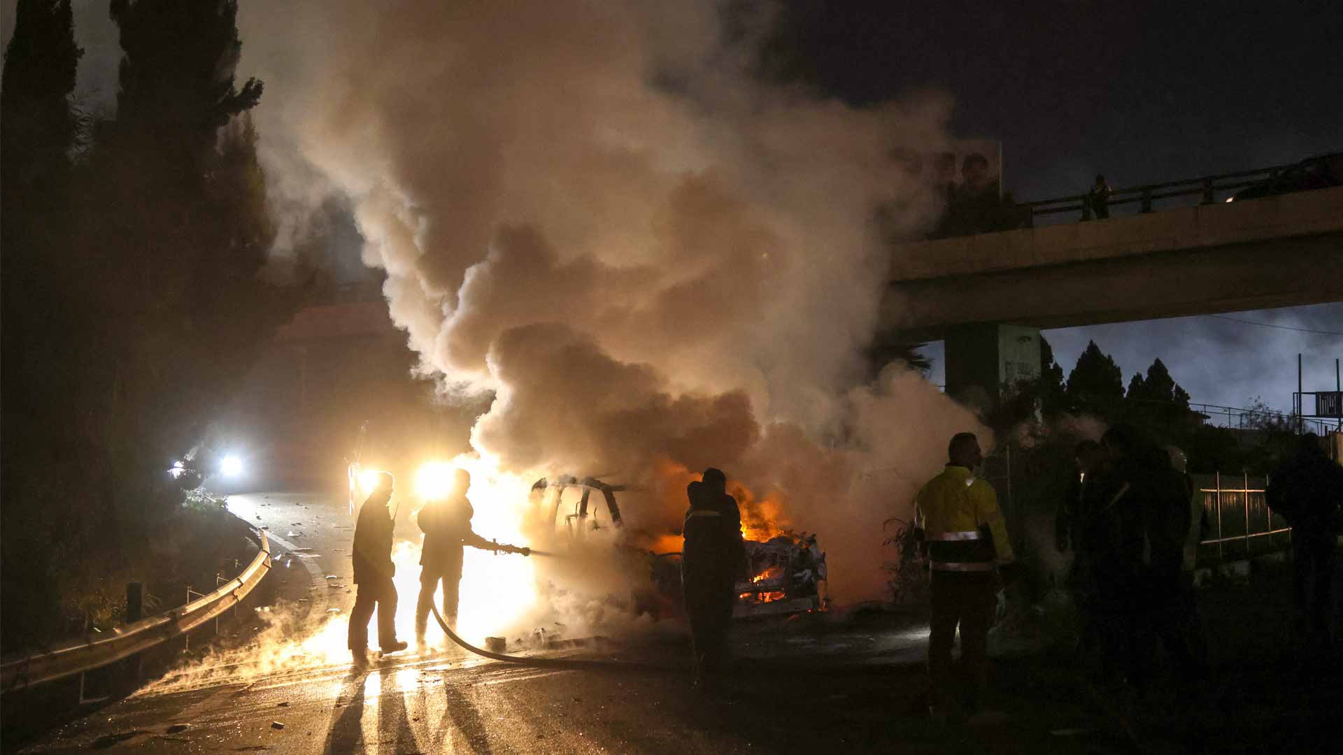 لبنان.. توقيف 25 شخصاً بعد الهجوم على موكب "اليونيفيل" ببيروت 