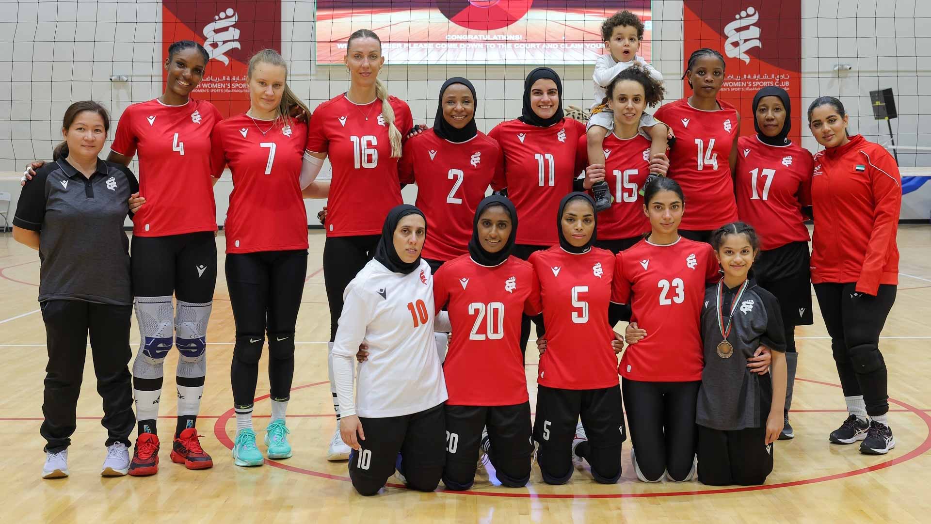 الشارقة الرياضي للمرأة يقترب نهائي دوري السيدات للكرة الطائرة 