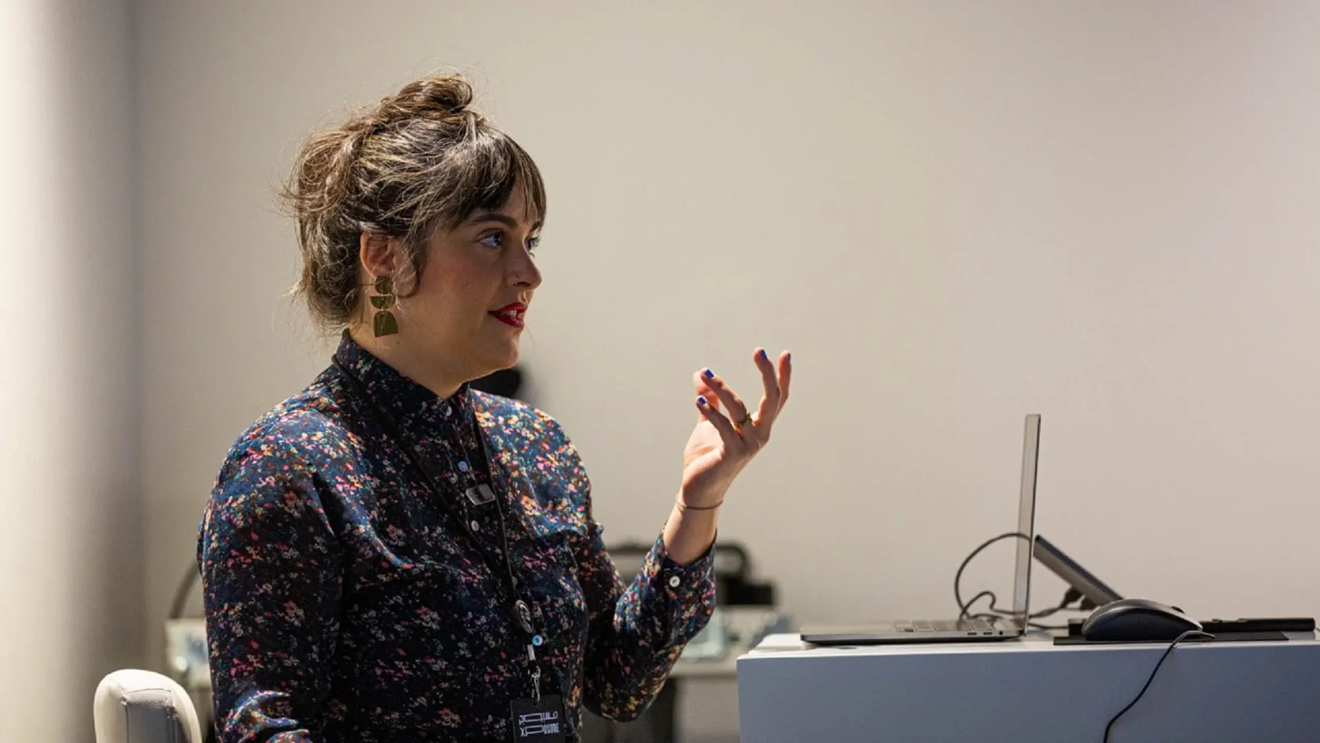 Photography fans learn impactful storytelling from Ana Gosen 