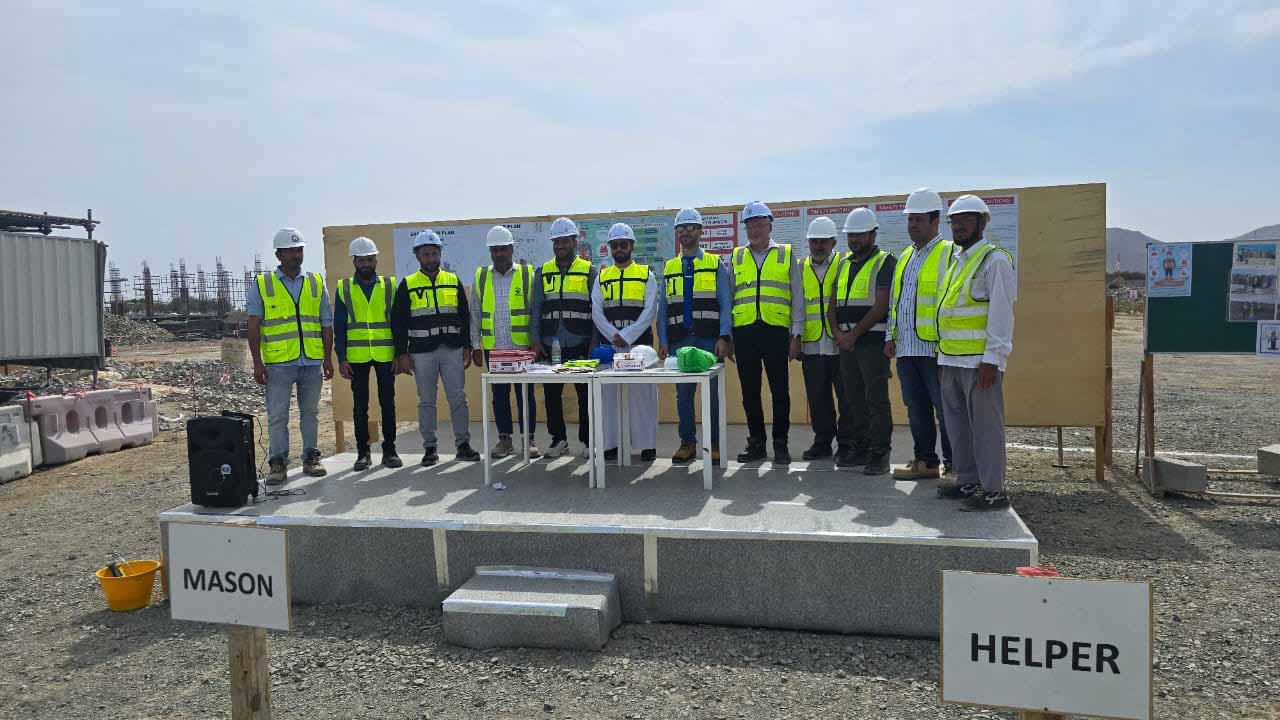 Sharjah public works holds safety workshop at kalba club site 