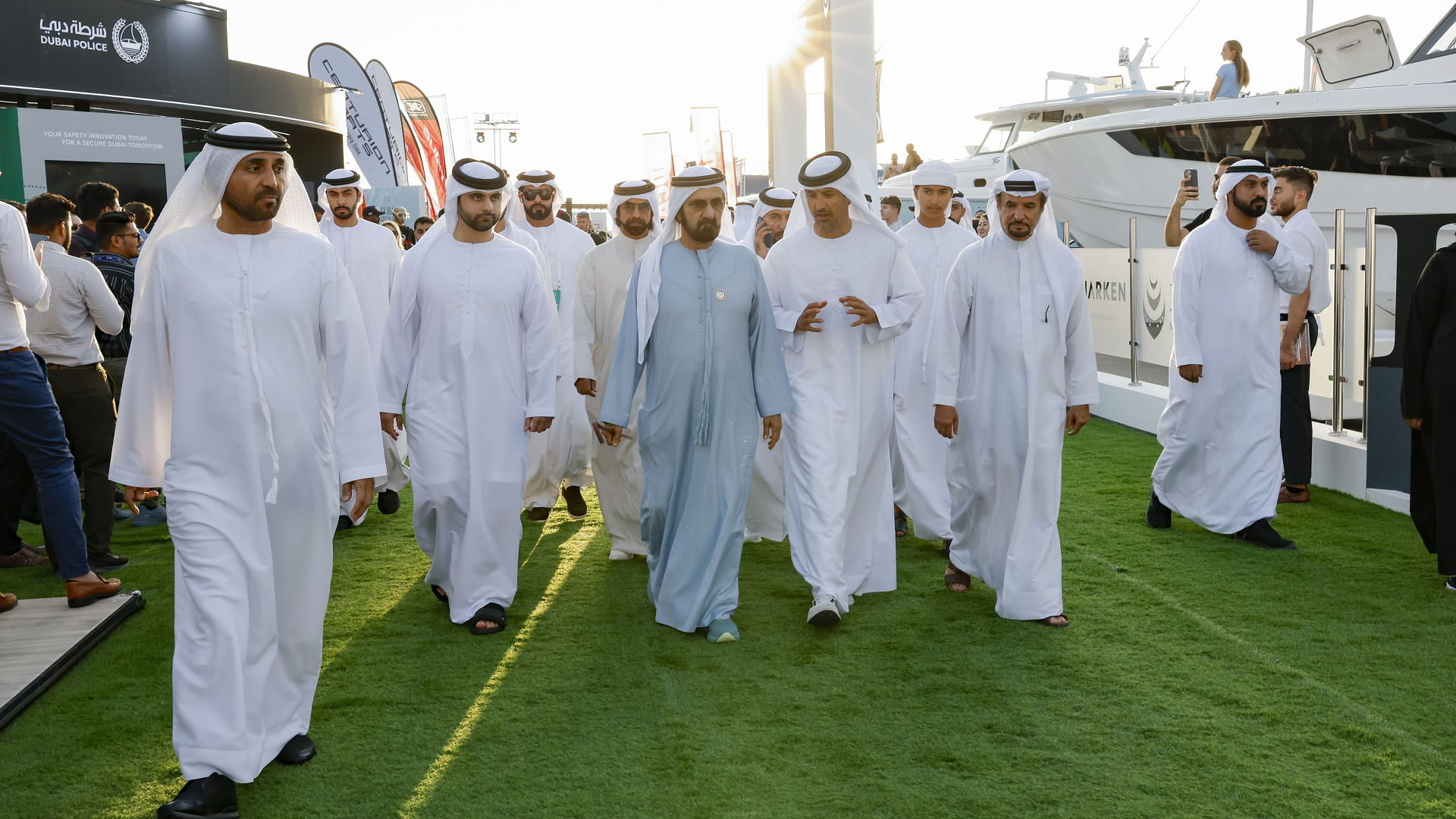 Mohammed bin Rashid tours the 31st Dubai International Boat Show 