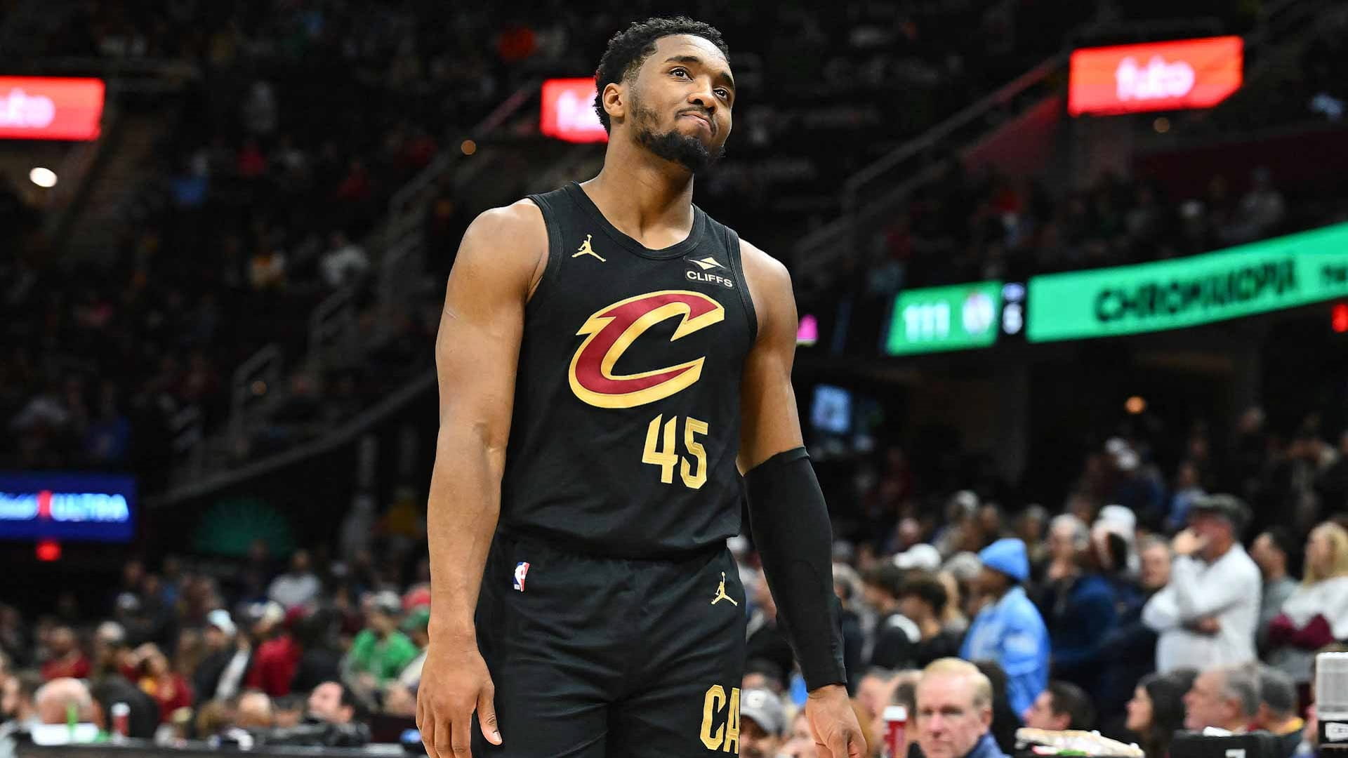 Cleveland dominates the New York Knicks in NBA matchup 