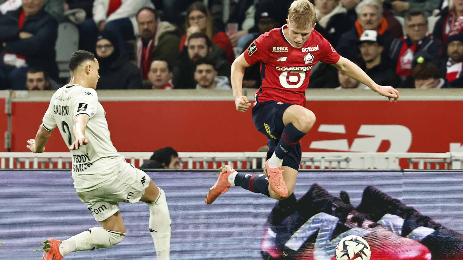 ليل يتخطى موناكو في الدوري الفرنسي لكرة القدم 