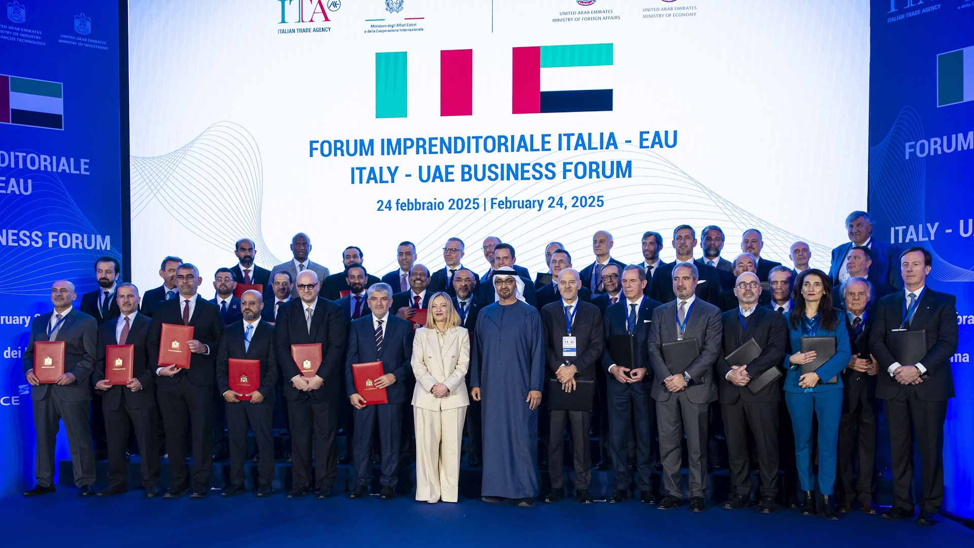 رئيس الدولة ورئيسة وزراء إيطاليا يشهدان "منتدى الأعمال" في روما 