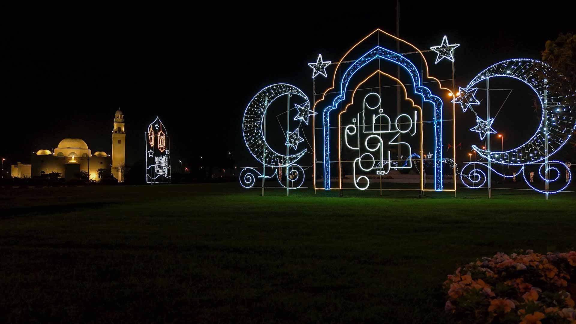 بتشكيلات ضوئية مميزة.. بلدية الحمرية تنتهي من أعمال زينة رمضان 