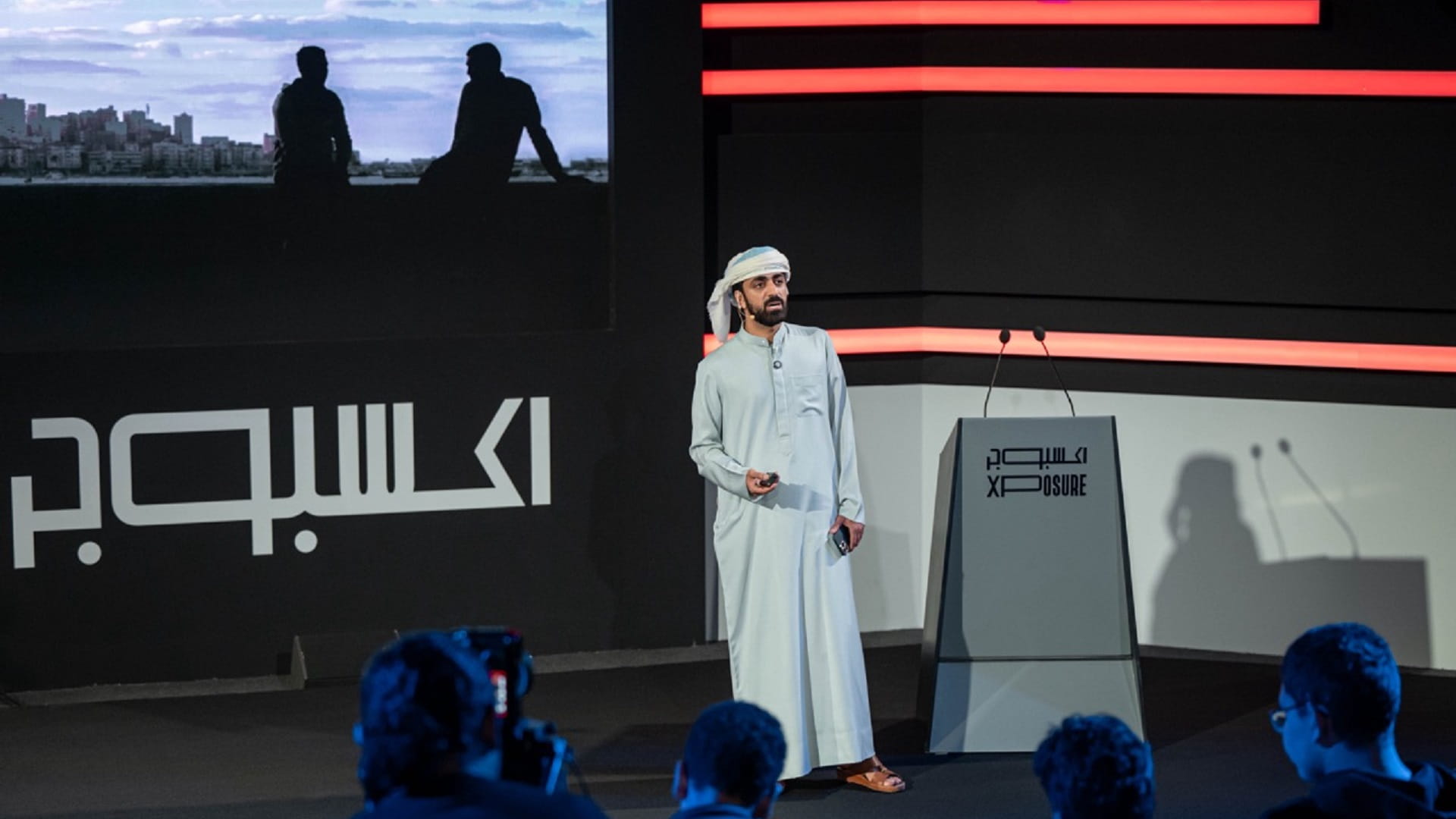 مصور إماراتي يوثق اللحظات العفوية بأسلوب سينمائي في "اكسبوجر"