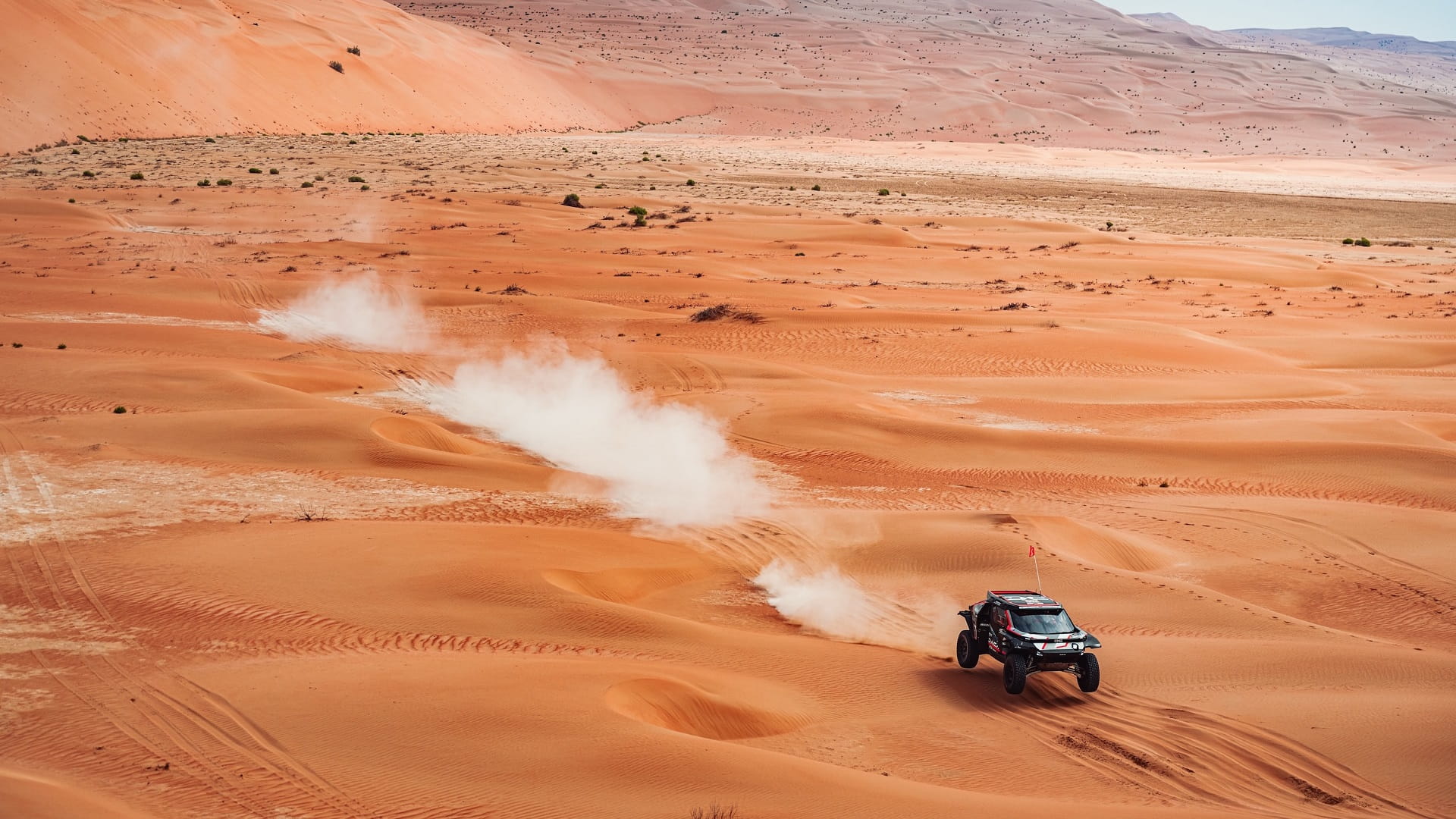 ناصر العطية يفوز بالمرحلة الثالثة في رالي أبوظبي الصحراوي