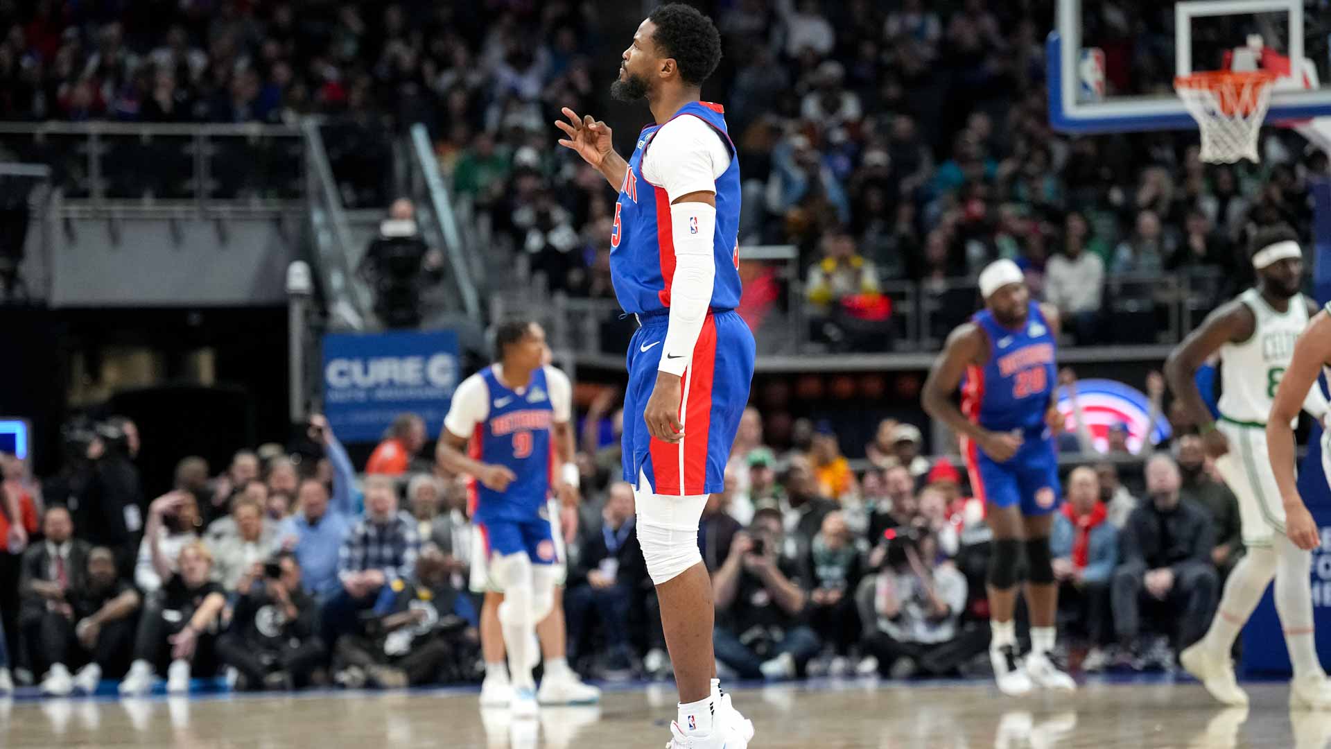 ديترويت يقسو على بوسطن سلتيكس في السلة الأميركية  