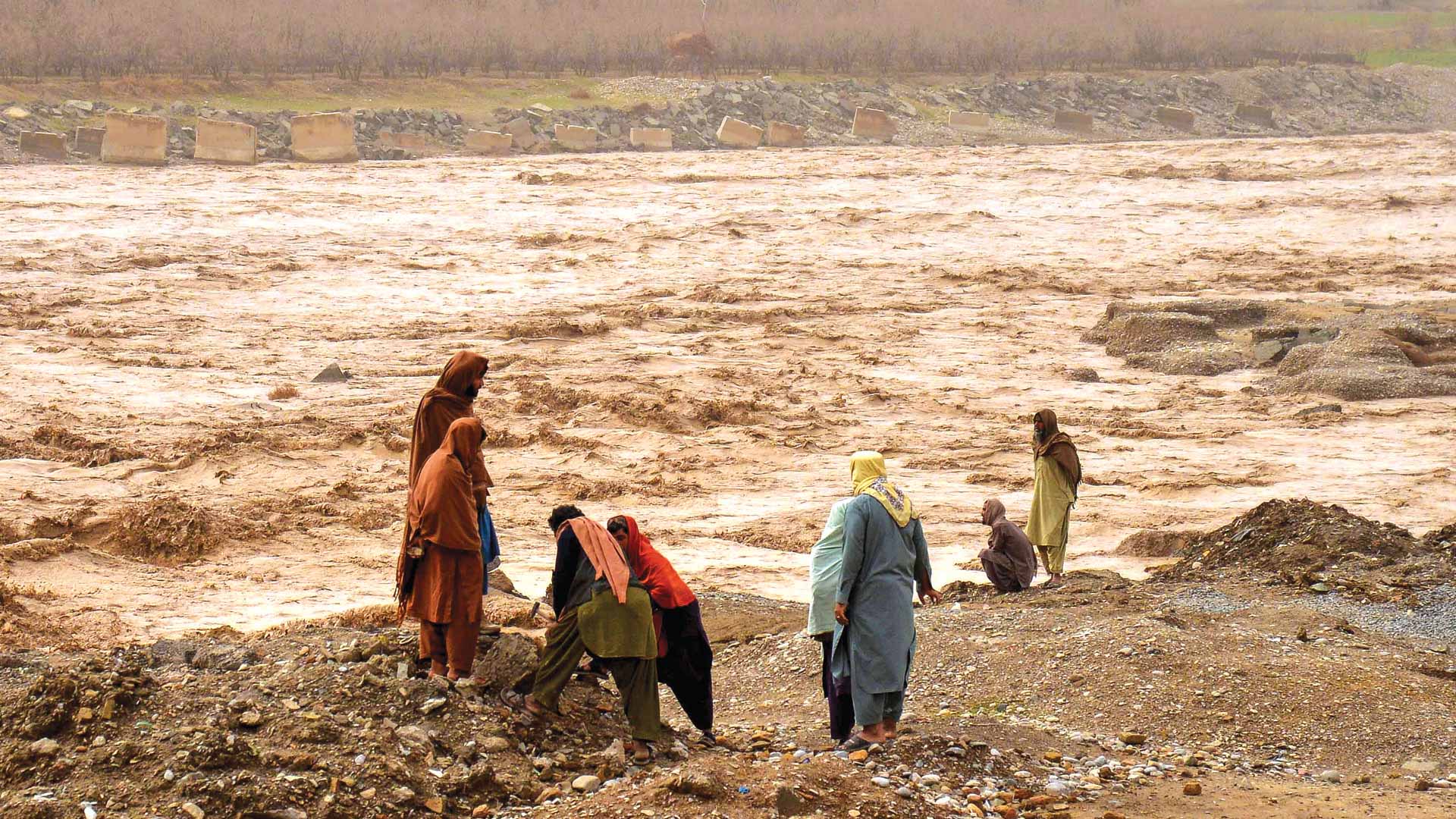 في يومين.. 39 قتيلاً حصيلة فيضانات جنوب غرب أفغانستان  