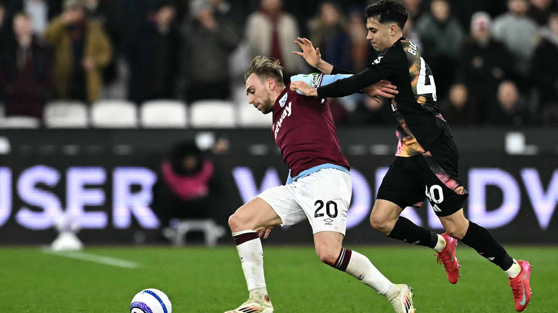 ويستهام يزيد من أوجاع ليستر سيتي في الدوري الإنجليزي   