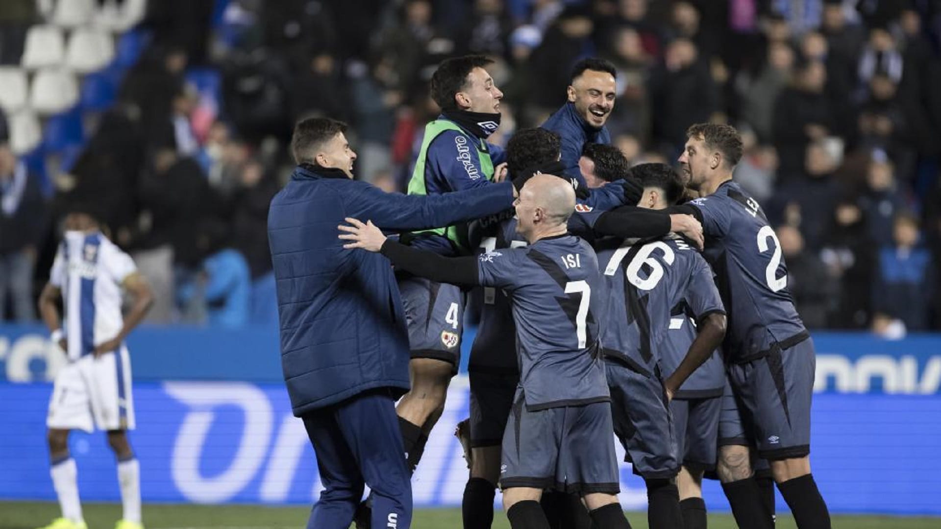 لنس يقترب من مربع الكبار في الدوري الفرنسي 