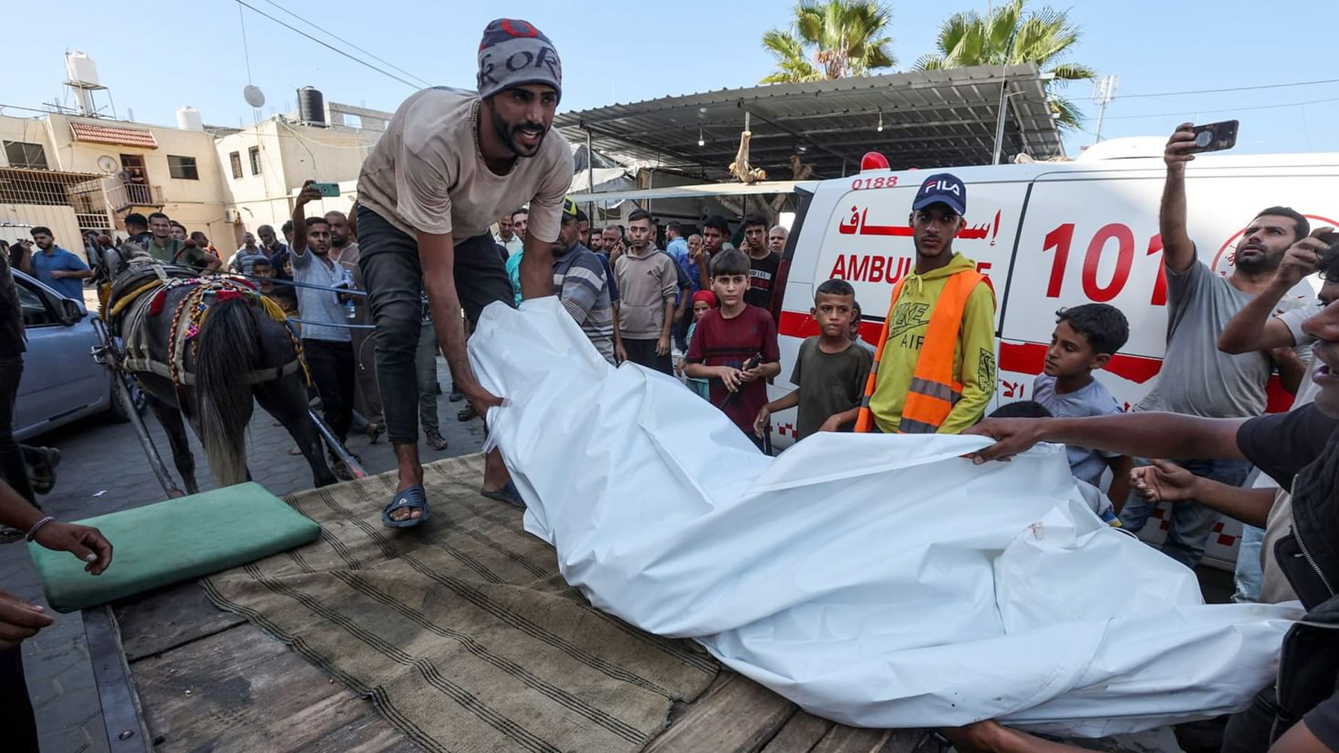 في غزة.. 17 شهيداً غالبيتهم أطفال بقصف إسرائيلي متواصل على القطاع 