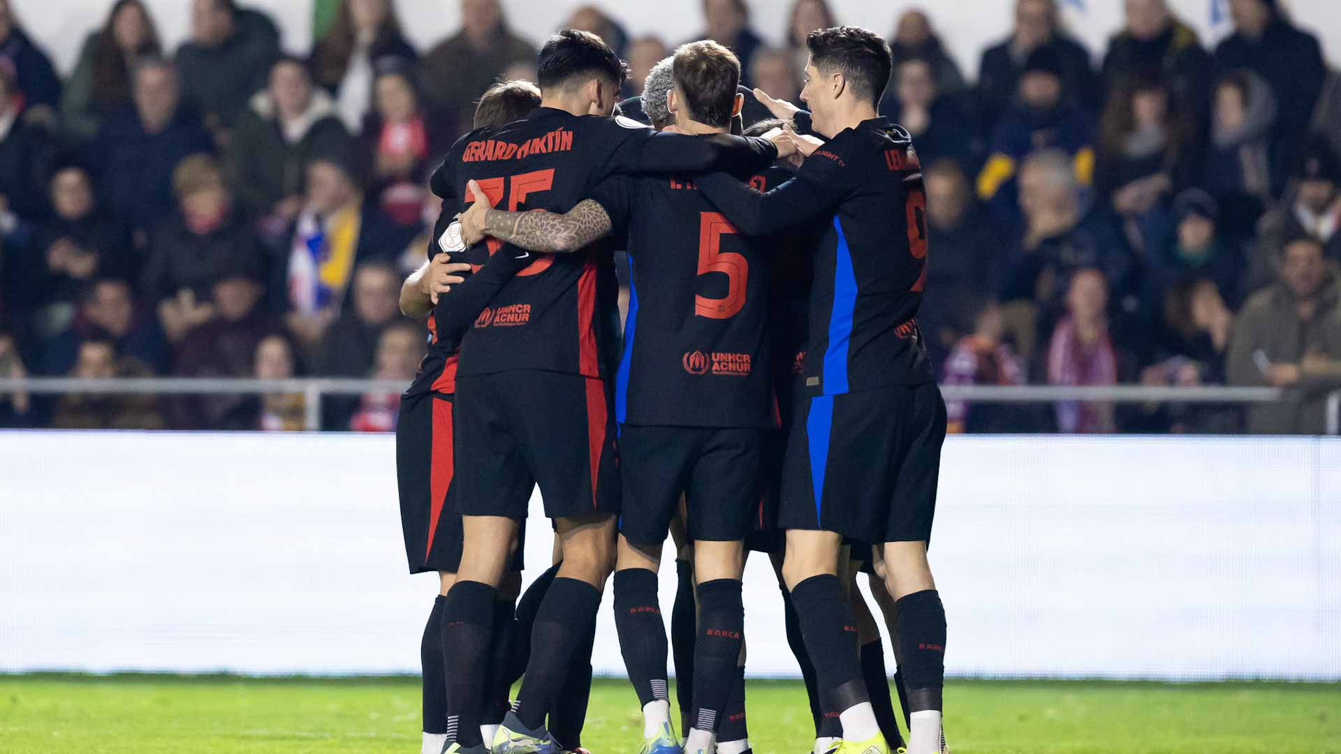 Lewandowski helps Barcelona beat Barbastro 4-0 in Copa del Rey 