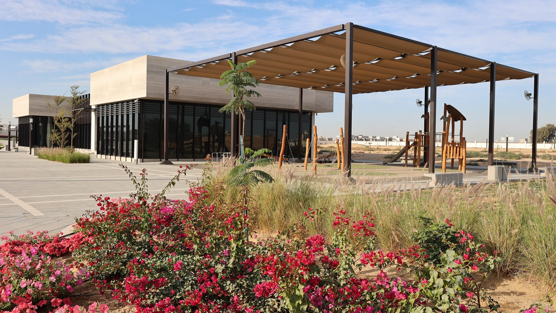 بمنتزه السيوح..أشغال الشارقة تنظم لقاء للمهندسات وقياداتها النسوية 