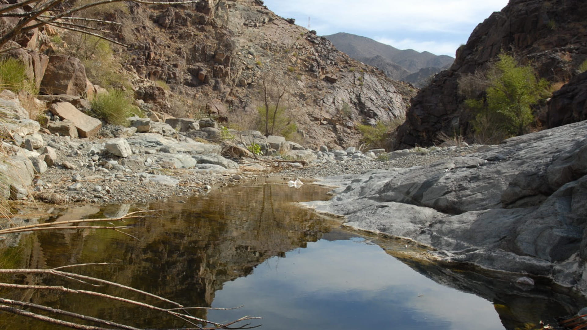 Wadi Al Helo: river's flow and nature's bliss await