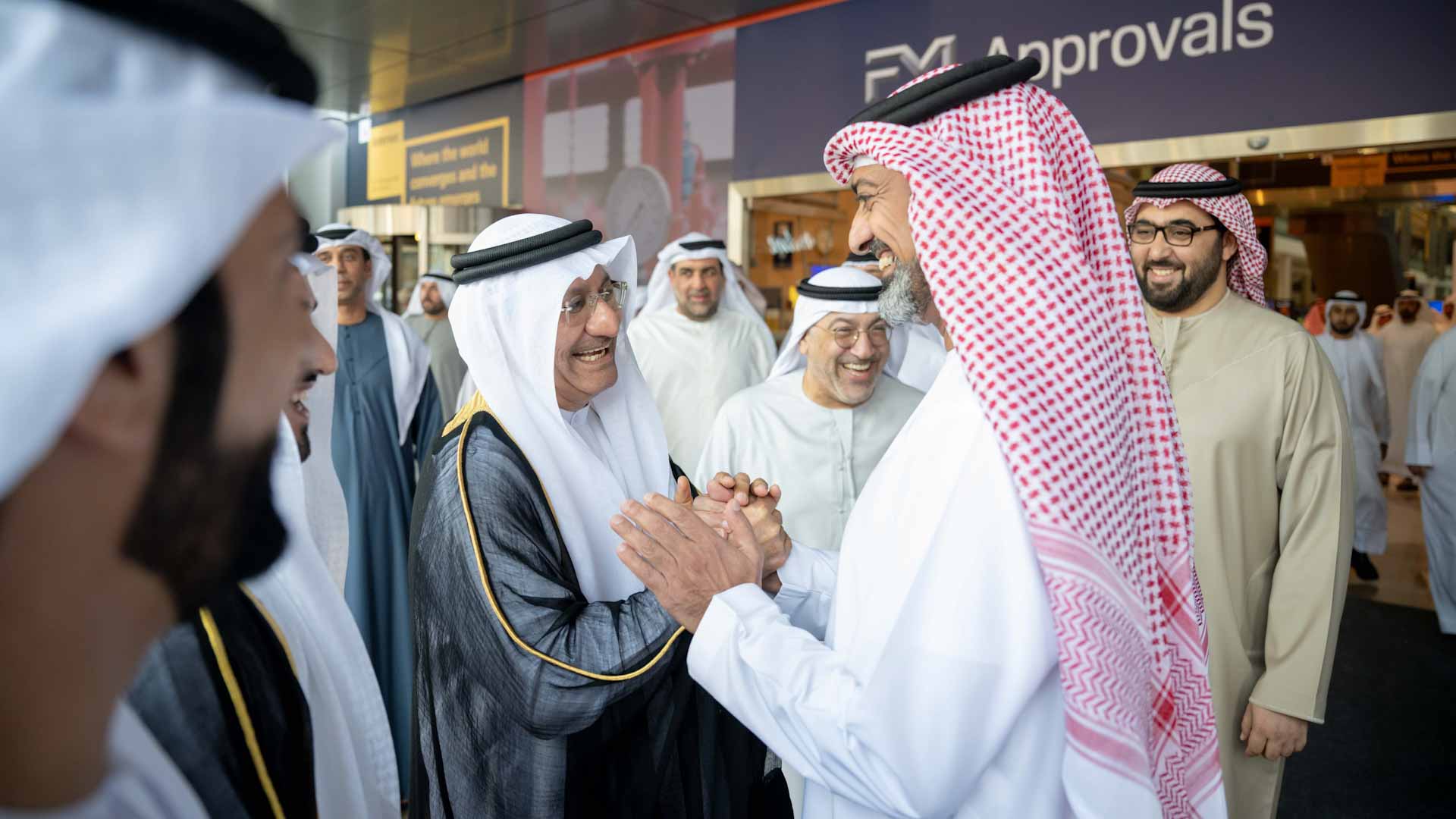 عمار بن حميد يحضر أفراح القطامي والسويدي