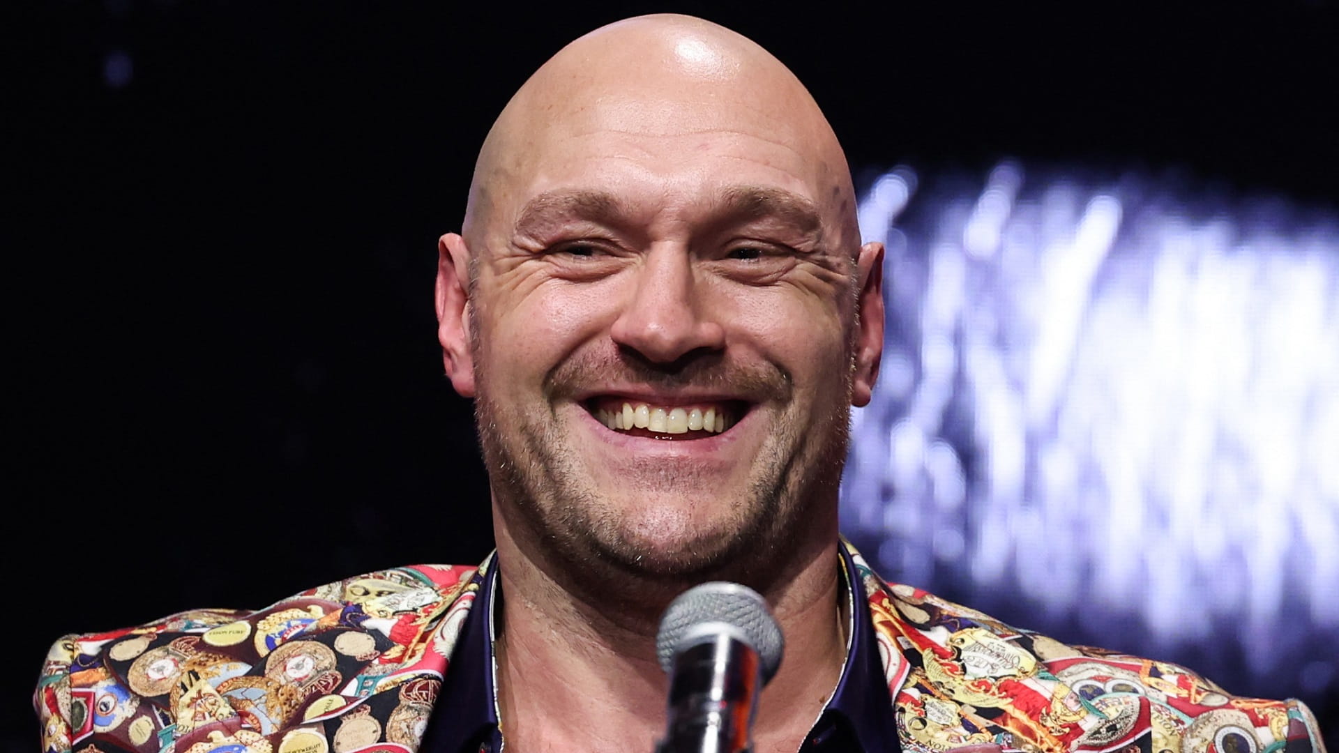 بطل العالم السابق بالوزن الثقيل الملاكم تايسون فيوري يعلن اعتزاله 