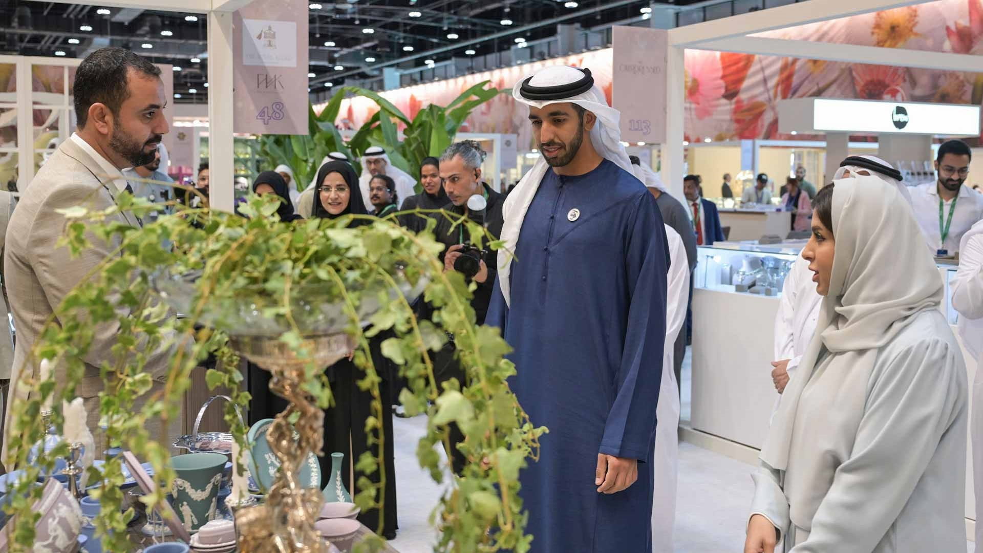 شخبوط بن نهيان يفتتح النسخة الـ14 لـ"معرض عطايا" 