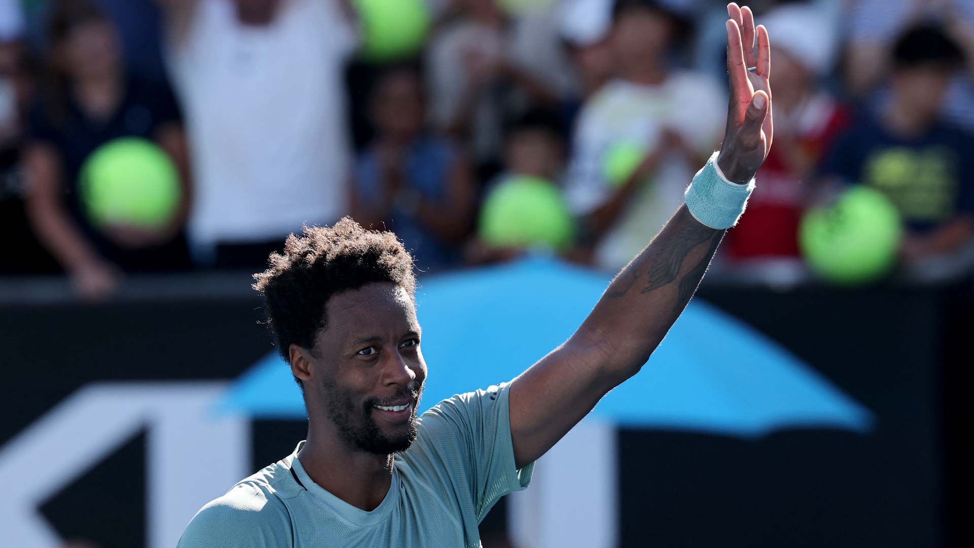 الفرنسي مونفيس يتأهل للدور الثاني ببطولة أستراليا للتنس 