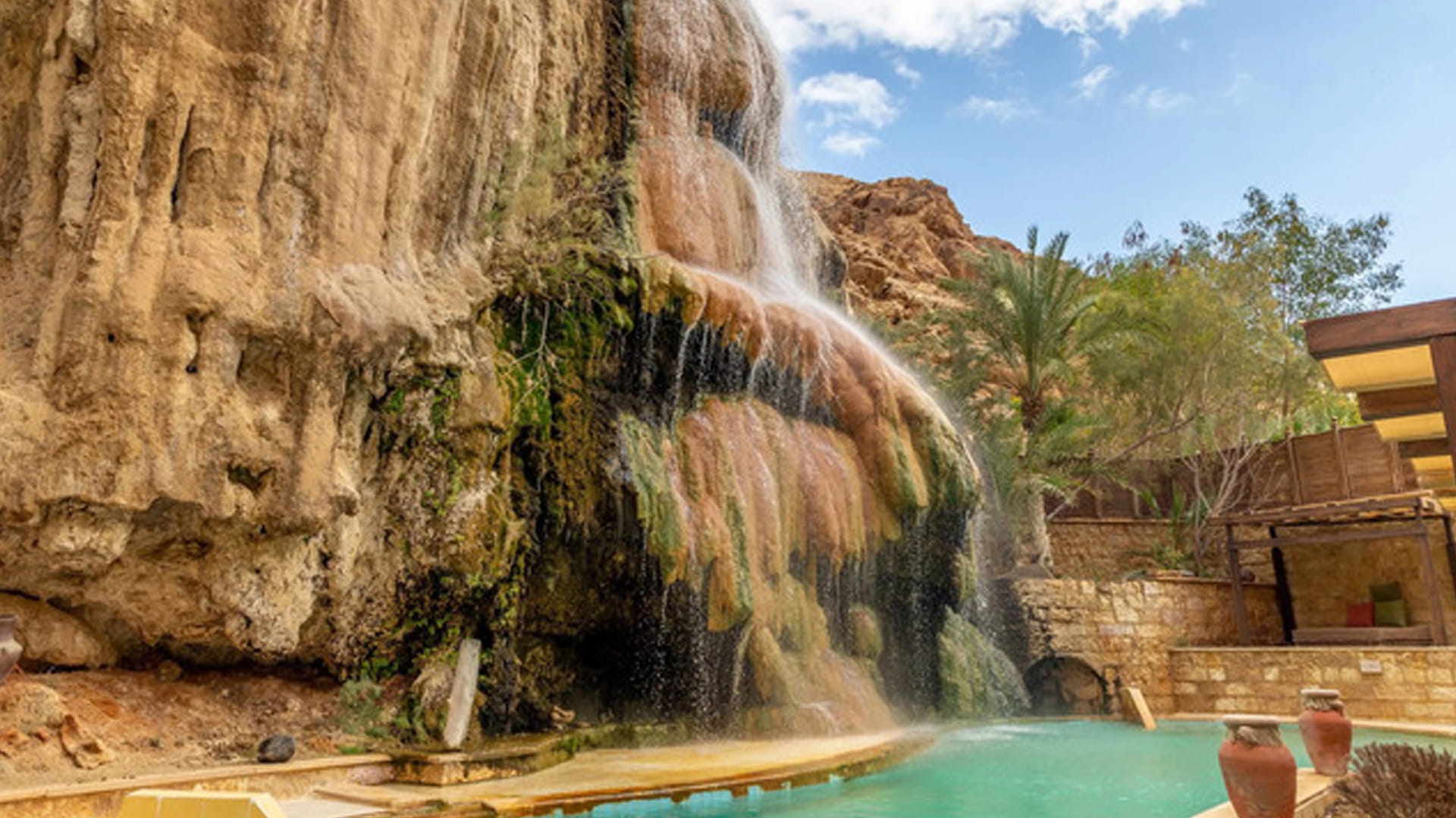 أهم العيون والينابيع في الإمارات ستأسرك بجمالها