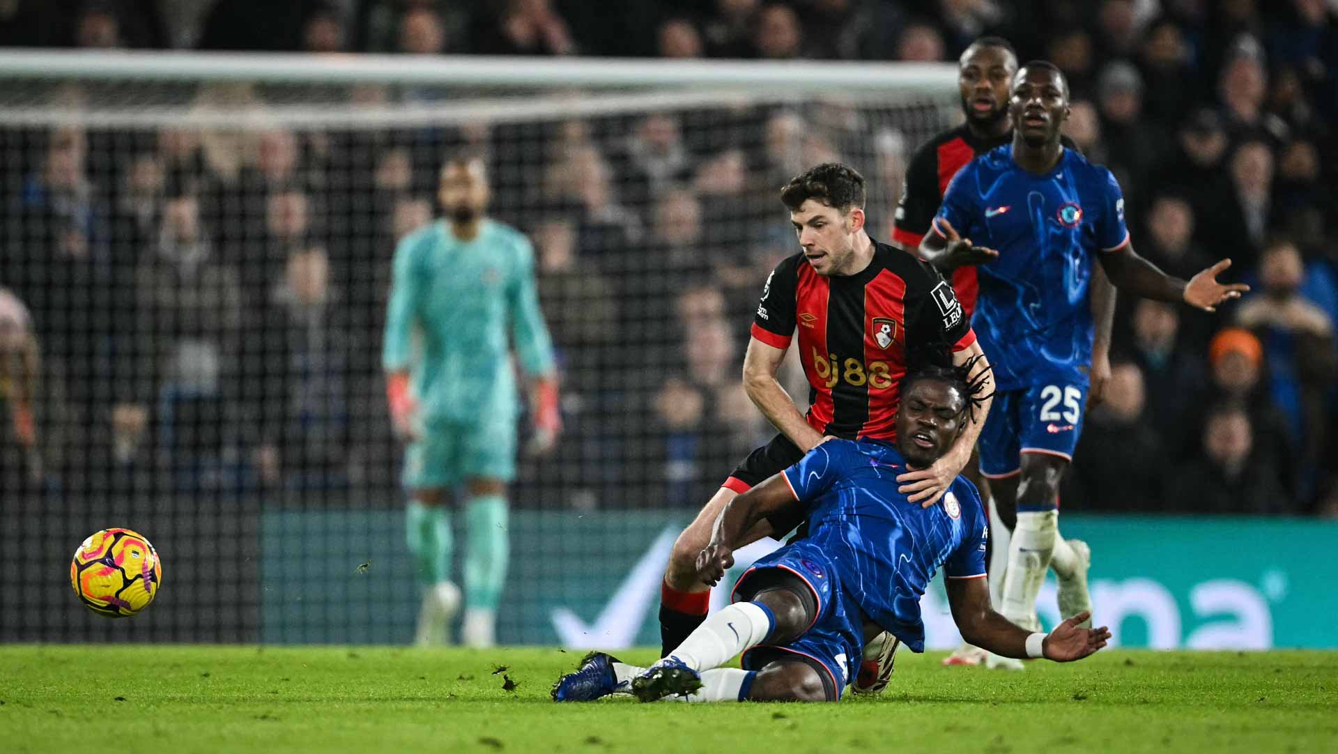 فريق تشيلسي يواصل نزيف النقاط في الدوري الإنجليزي