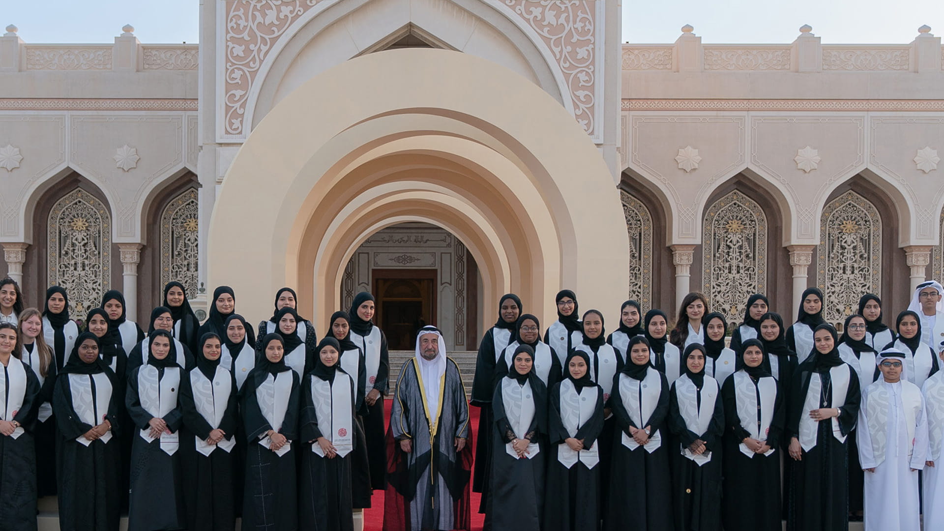 جائزة الشيخ سلطان لطاقات الشباب: احصل على تقدير تستحقه 