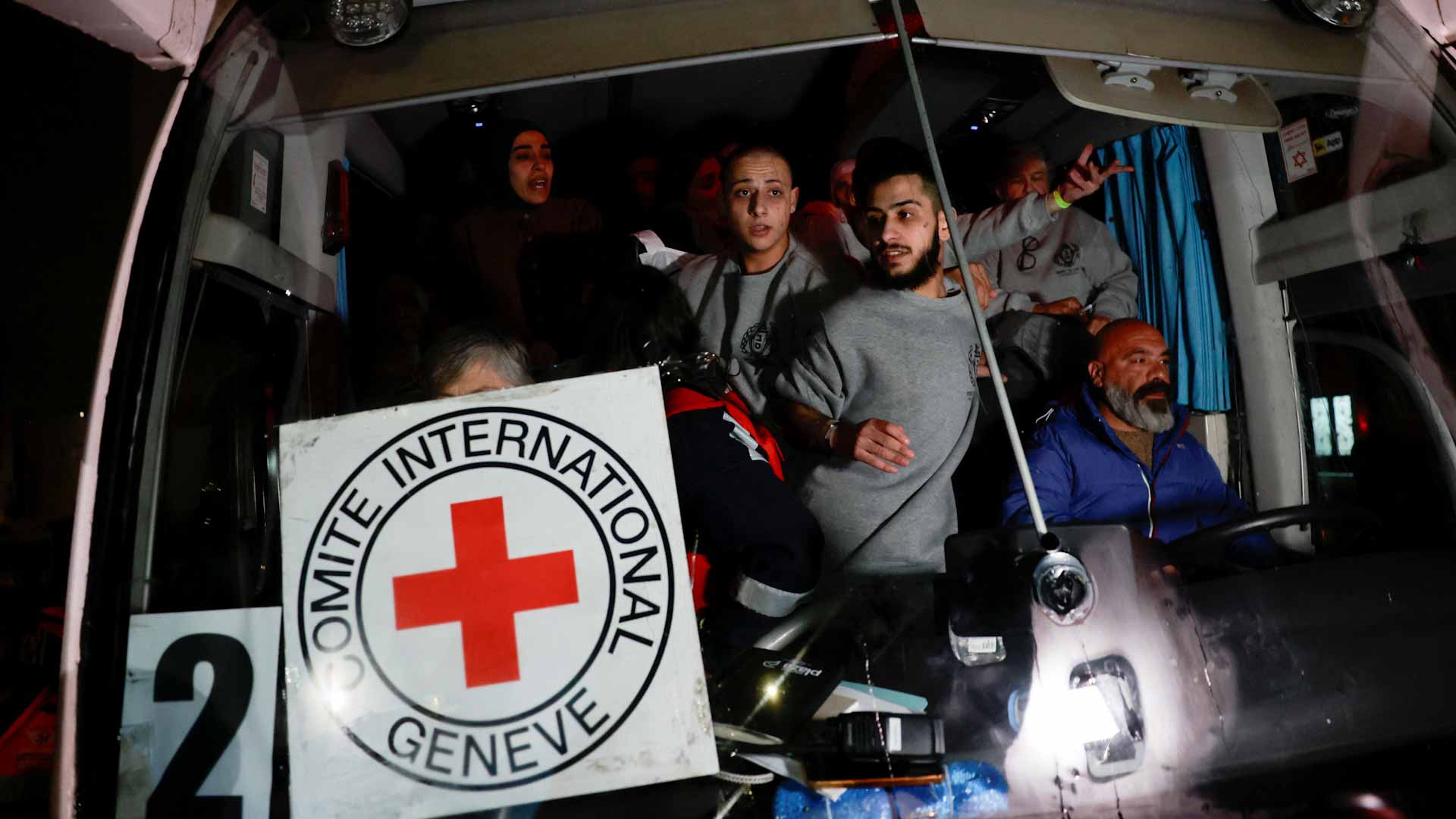 Israeli hostages, Palestinian dets. freed on 1st truce exchange 