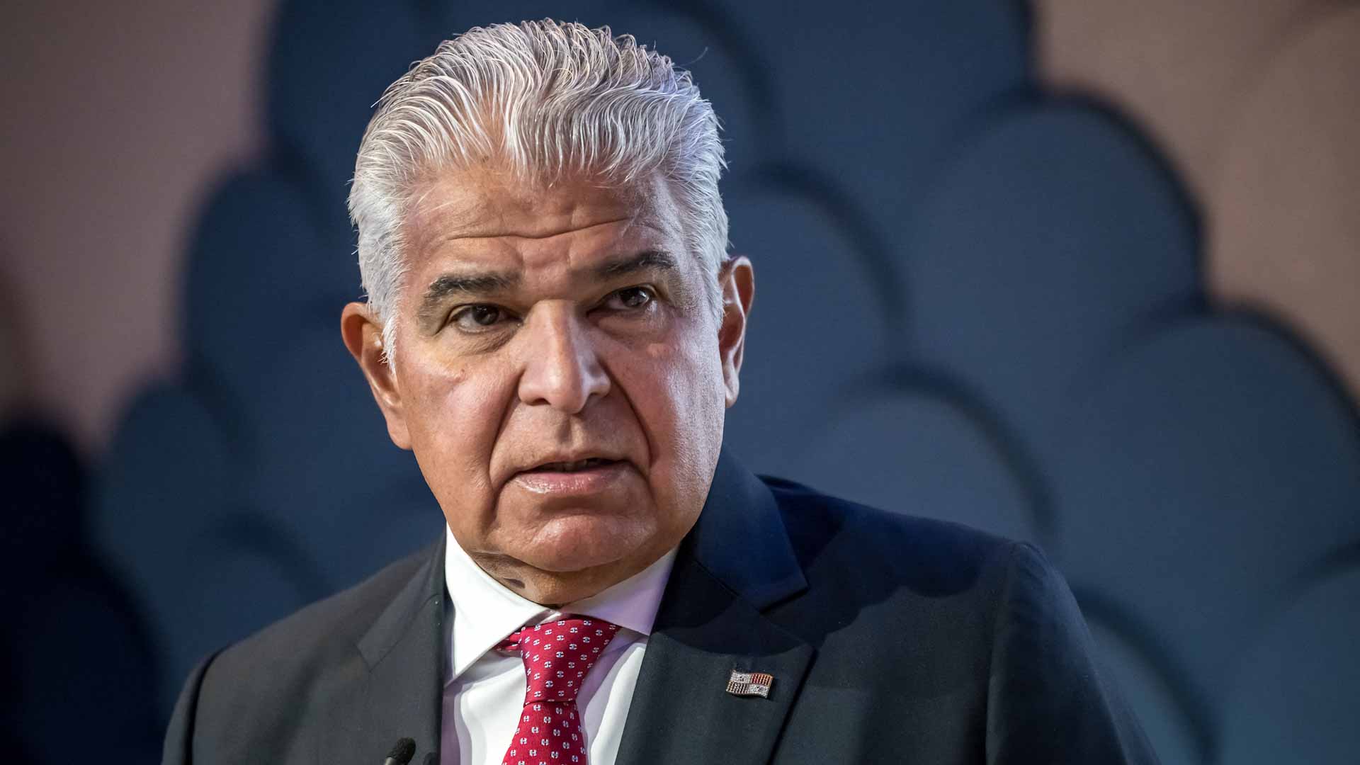  بعد تهديد ترامب.. بنما تتقدم بشكوى للأمم المتحدة دفاعاً عن قناتها