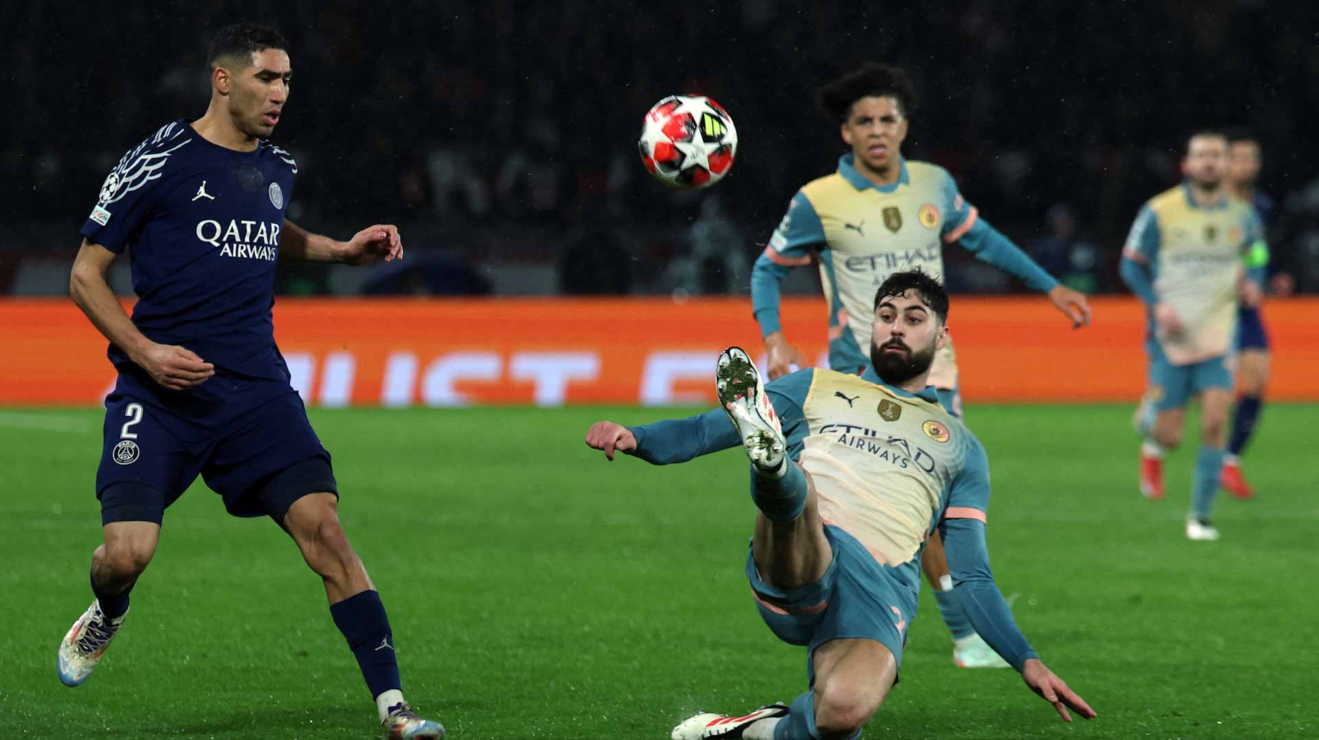 سان جيرمان يقلب الطاولة على مانشستر سيتي في دوري الأبطال