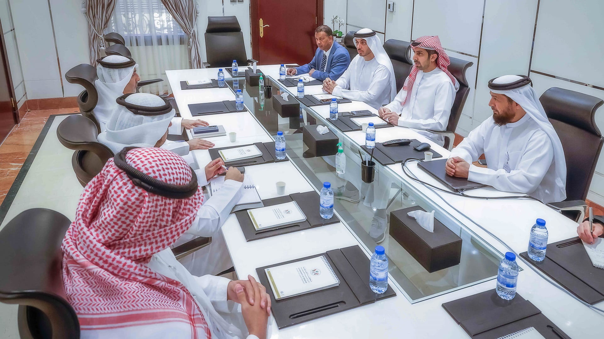 اقتصادية وهيئة الشارقة لتقنيات الاتصال تبحثان تعزيز التعاون  