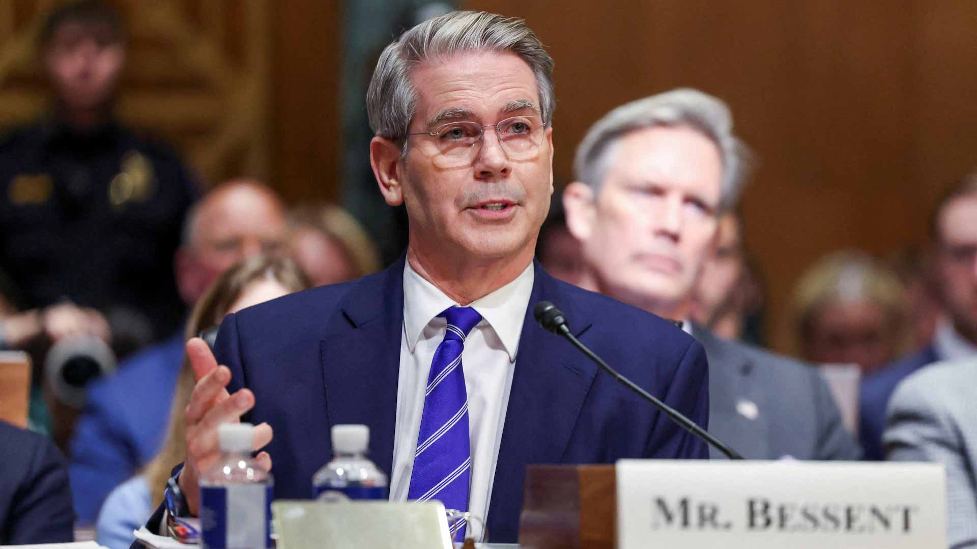  سكوت بيسنت يفوز بتأييد "الشيوخ الأميركي" لتعيينه وزيراً للخزانة 