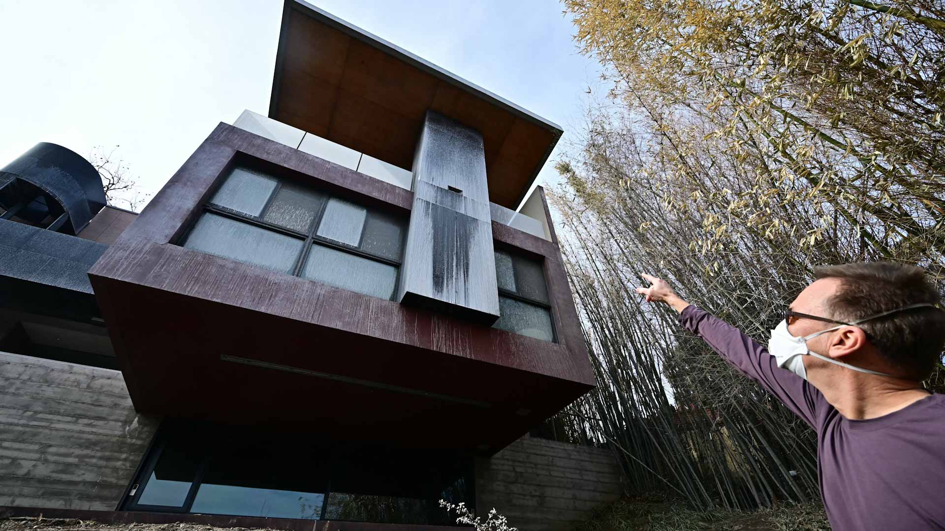 Fire-hardened house in LA provides insights for rebuilding efforts