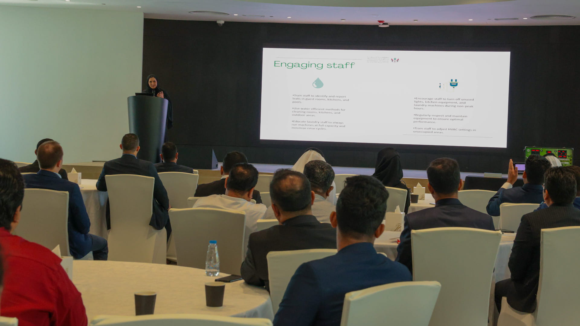 كهرباء وسياحة الشارقة تعززان الوعي بترشيد استهلاك الطاقة والمياه 