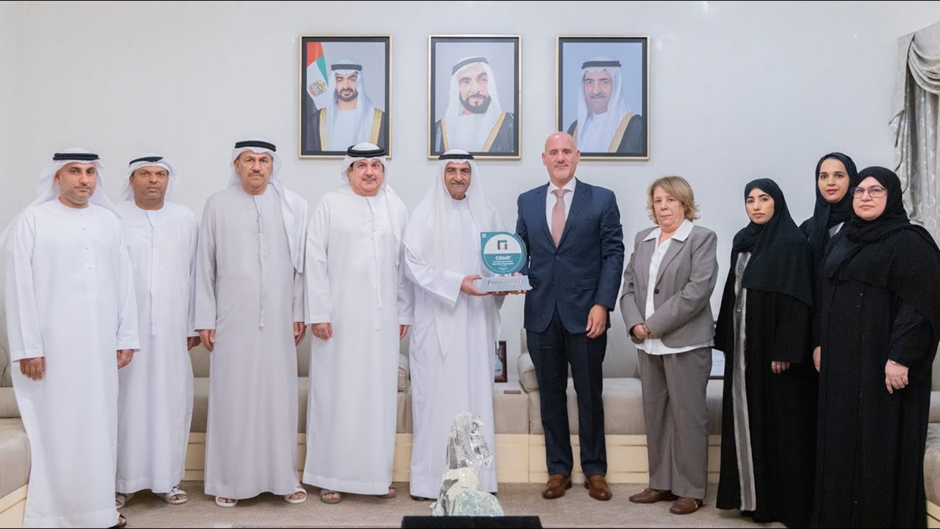 Hamad Al Sharqi receives CGInO certificate granted to Fujairah Municipality