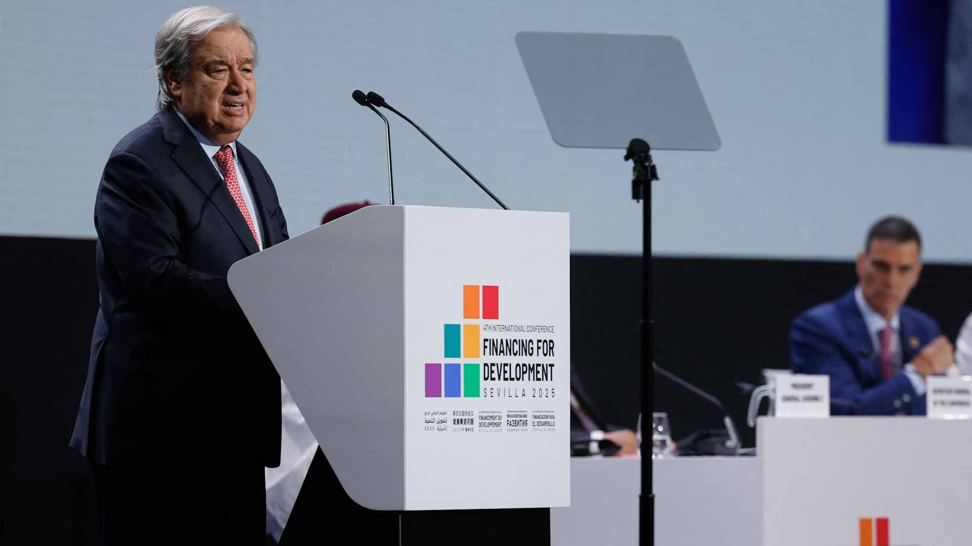 وسط غياب أميركا..قادة العالم يتعهدون بدعم التنمية في قمة بإسبانيا  