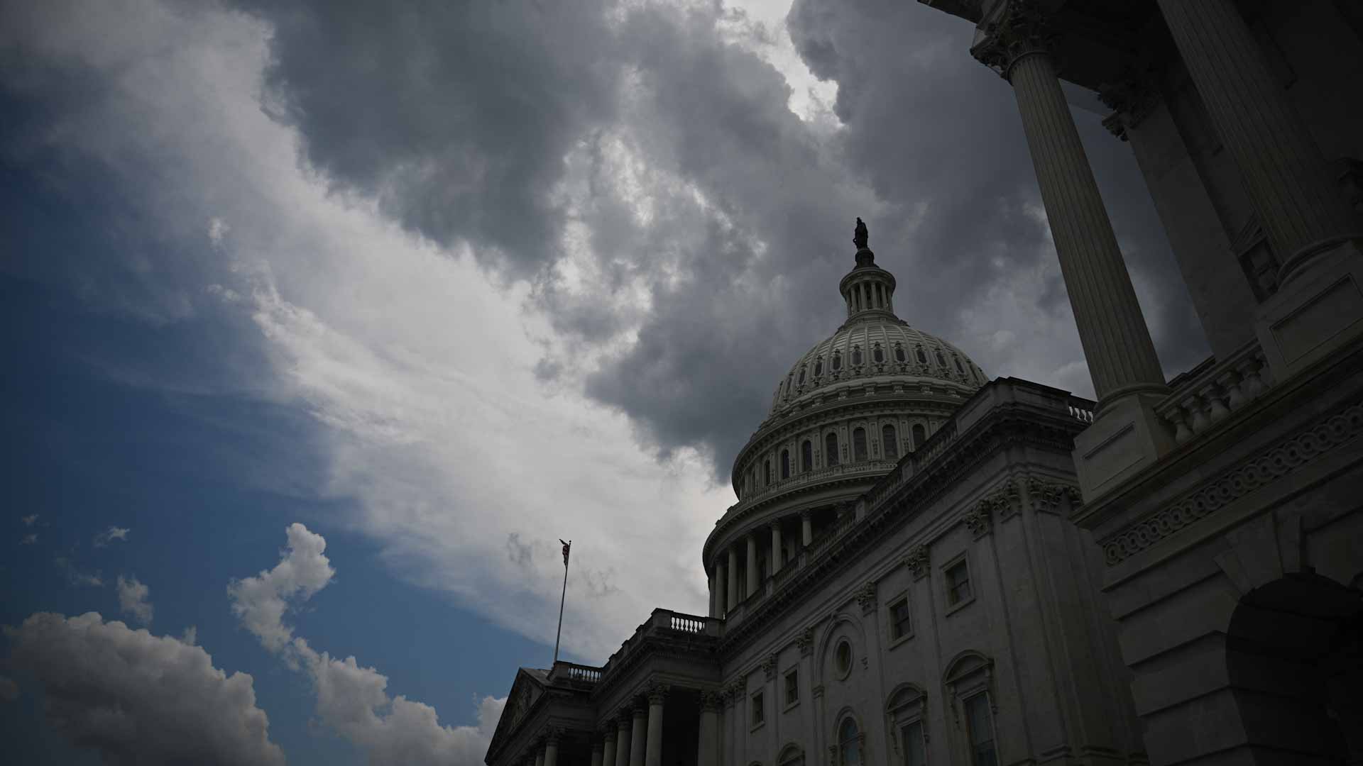 مجلس الشيوخ الأميركي يقرّ مشروع قانون ترامب للموازنة 