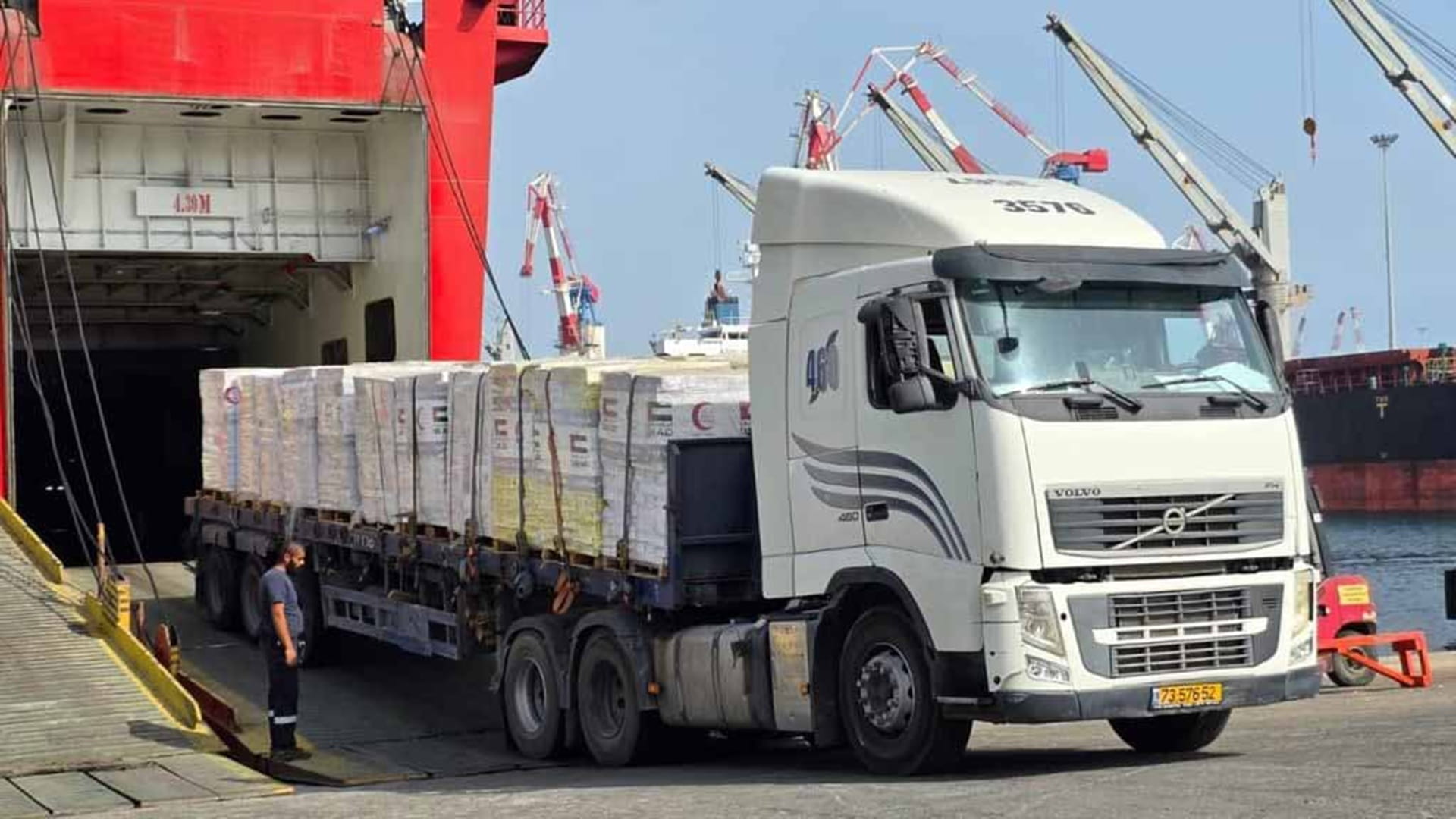 UAE ship arrives with 2,500 tonnes of aid for Gaza 