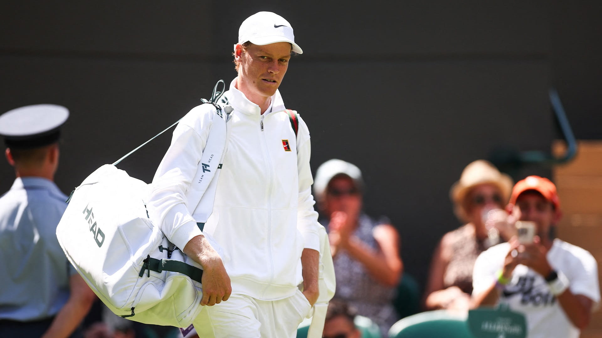 الإيطالي سينر يتأهل للدور الثاني في بطولة ويمبلدون للتنس  