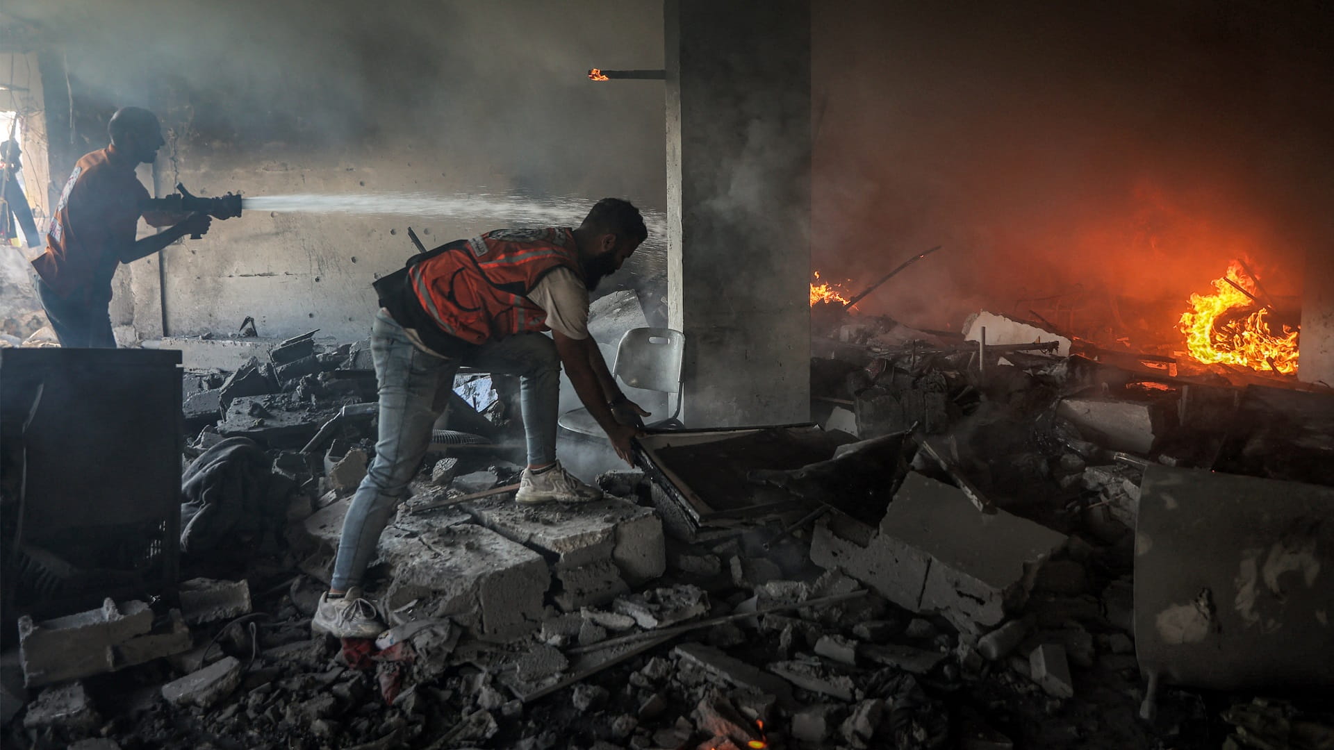 استشهاد 73 فلسطينياً وإصابة العشرات بنيران إسرائيلية في غزة 