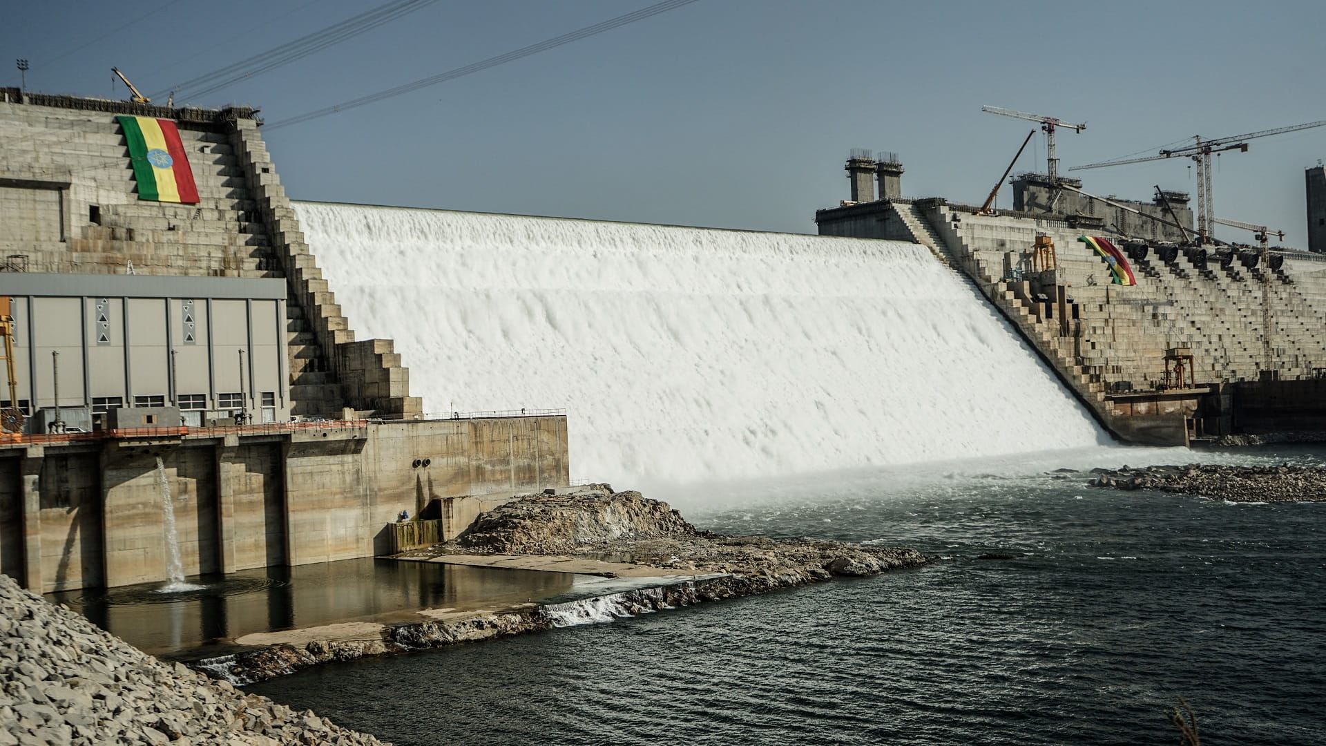 رئيس الوزراء الإثيوبي يعلن إتمام مشروع سد النهضة