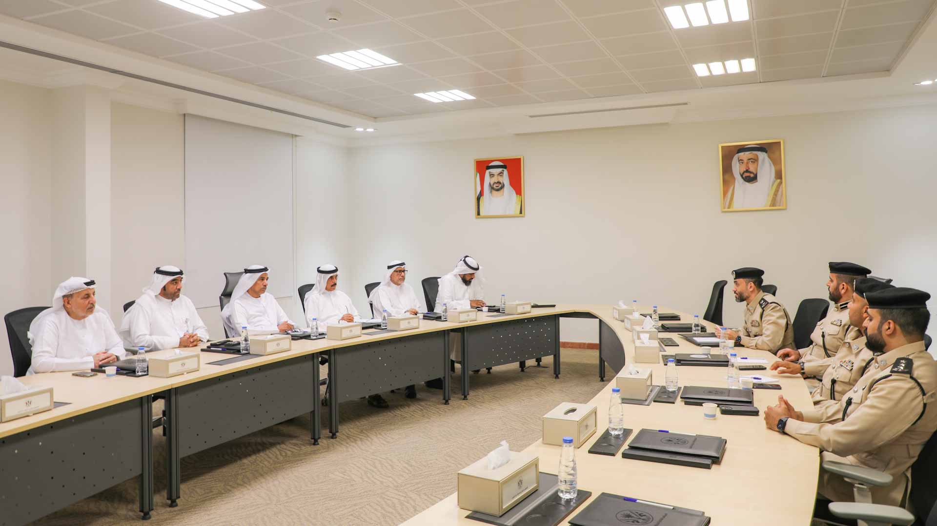 بلدي ودفاع مدني دبا الحصن يعززان السلامة الوقائية المجتمعية 